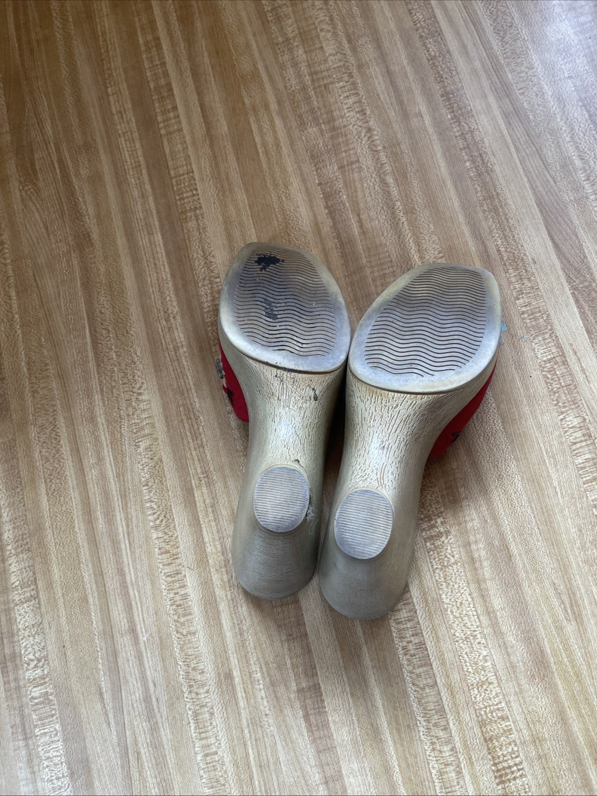 Bisou Bisou Platforms 10