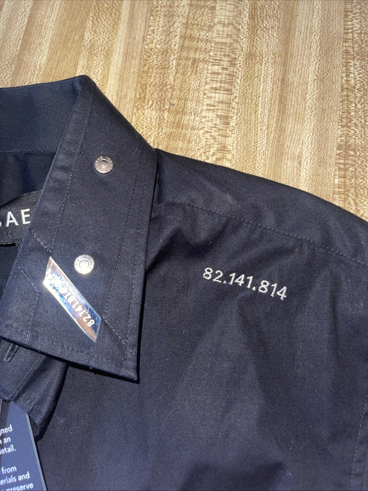 Icosae Button Up Medium NWT 