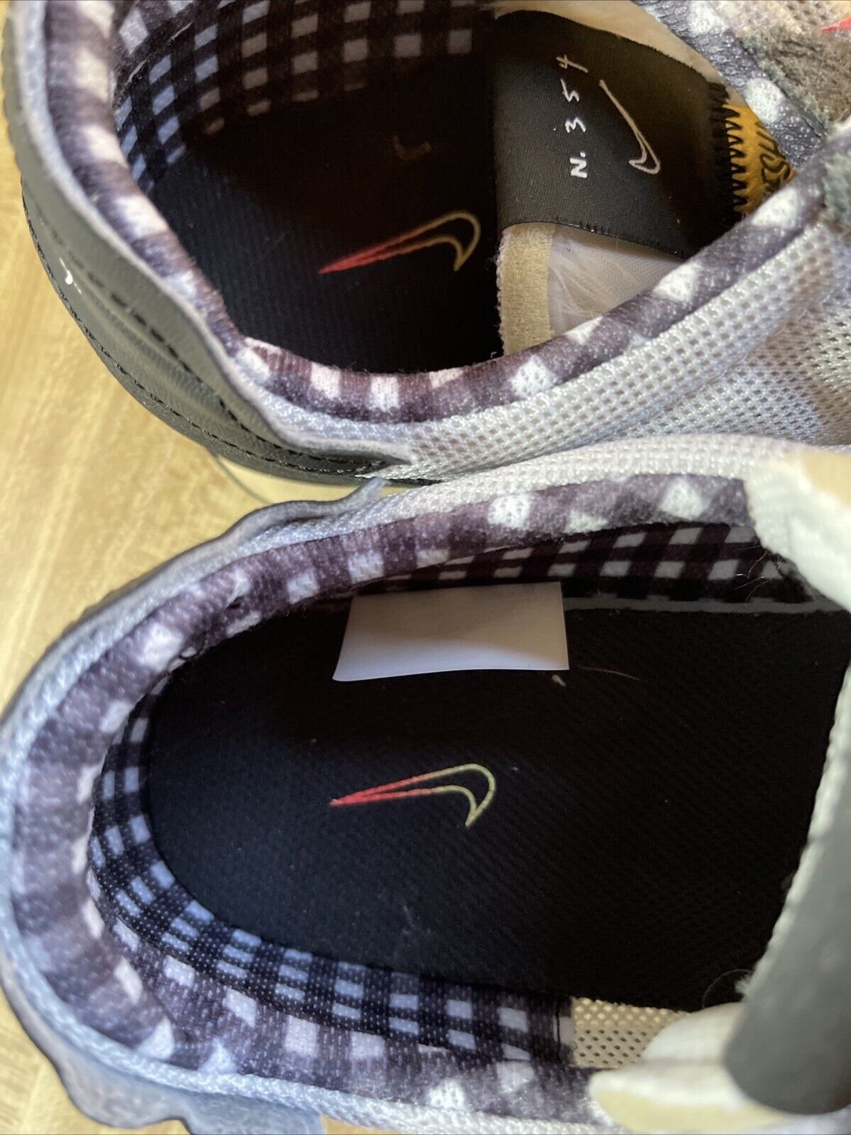 Size 9.5 - Nike Daybreak Type Fresh