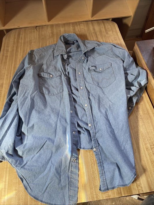 Wrangler Pearl Snap XLT 