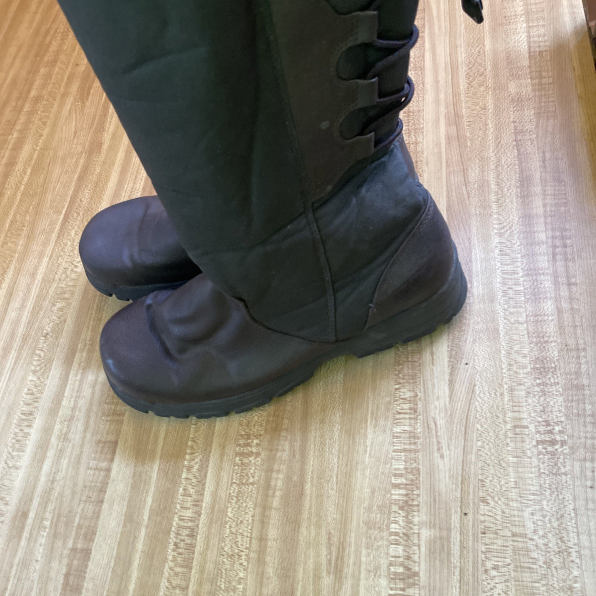Khombu Snow Boots 10