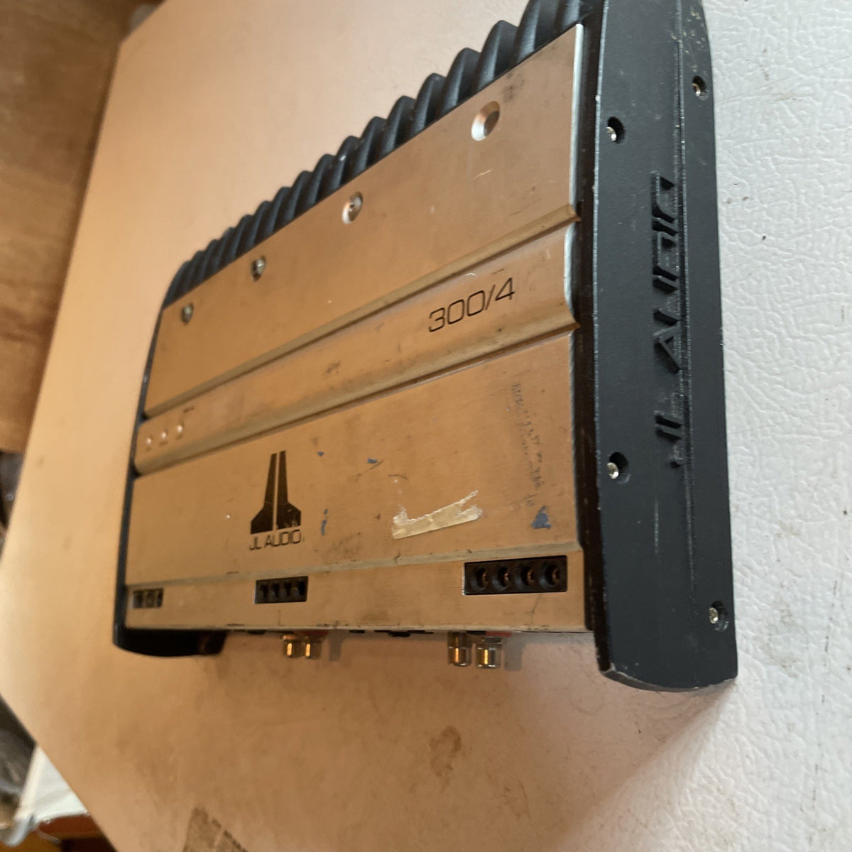 JL Audio 300/4