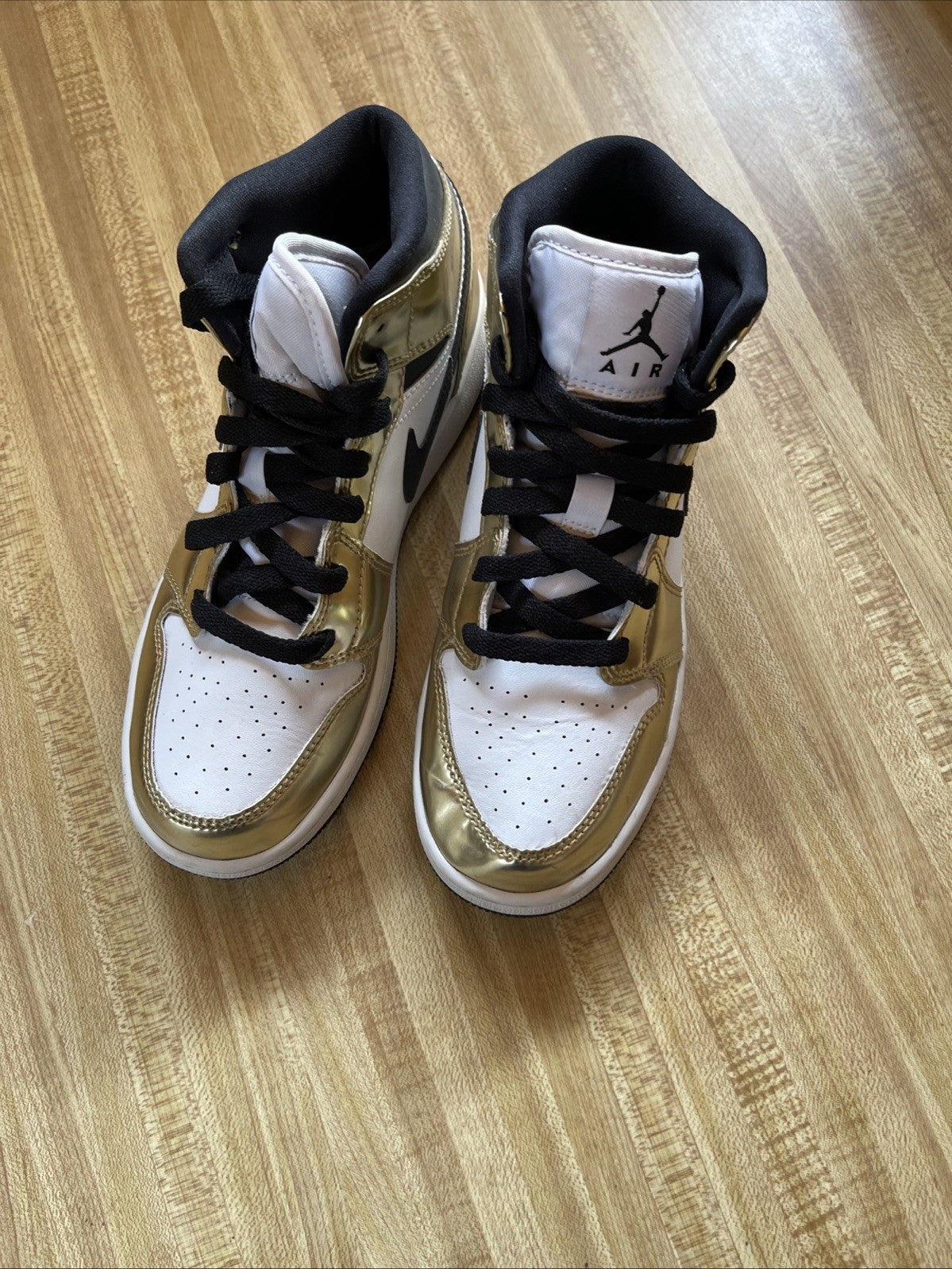 Nike Air Jordan 1 Mid SE GS Metallic Gold 5Y
