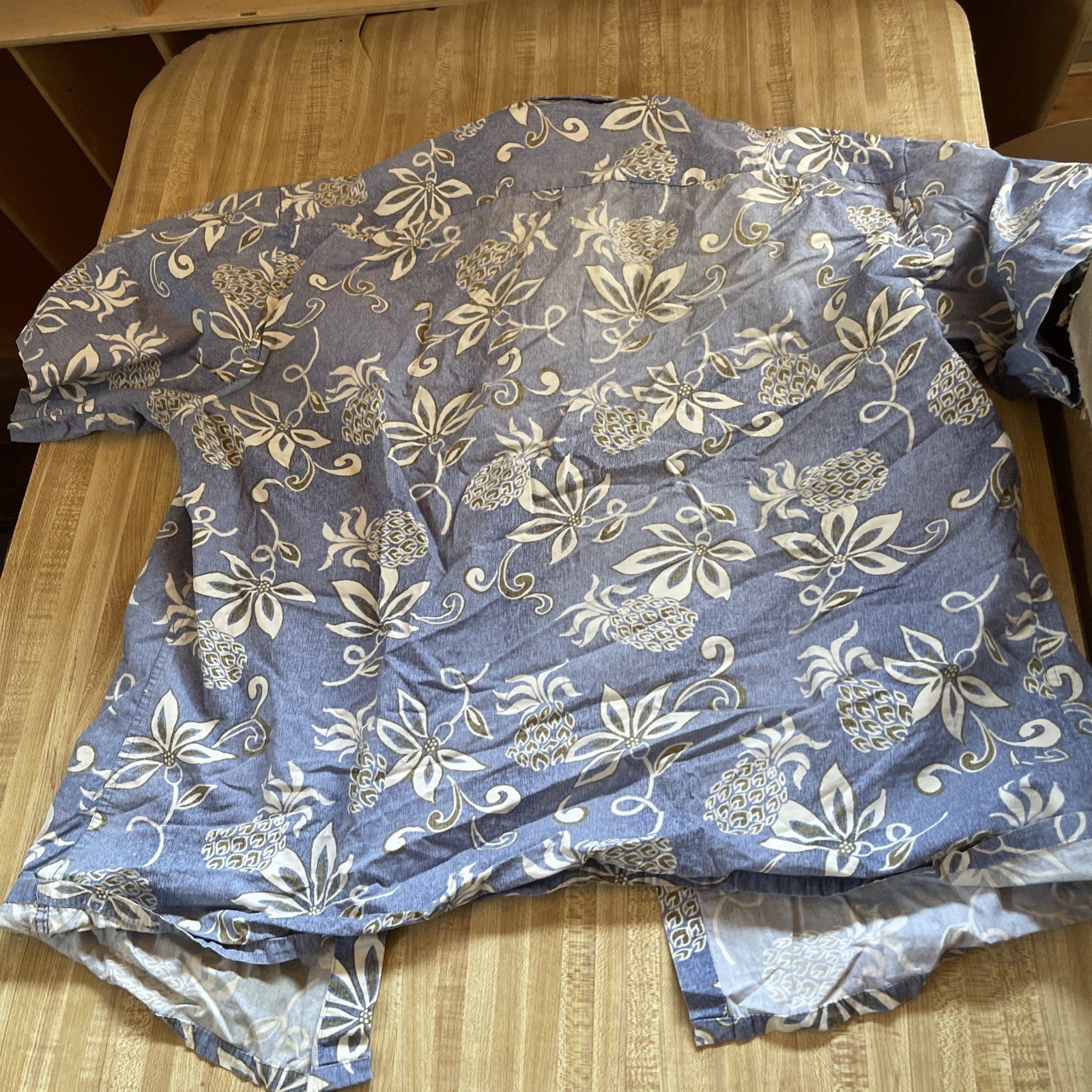campia moda hawaiian shirt Large 