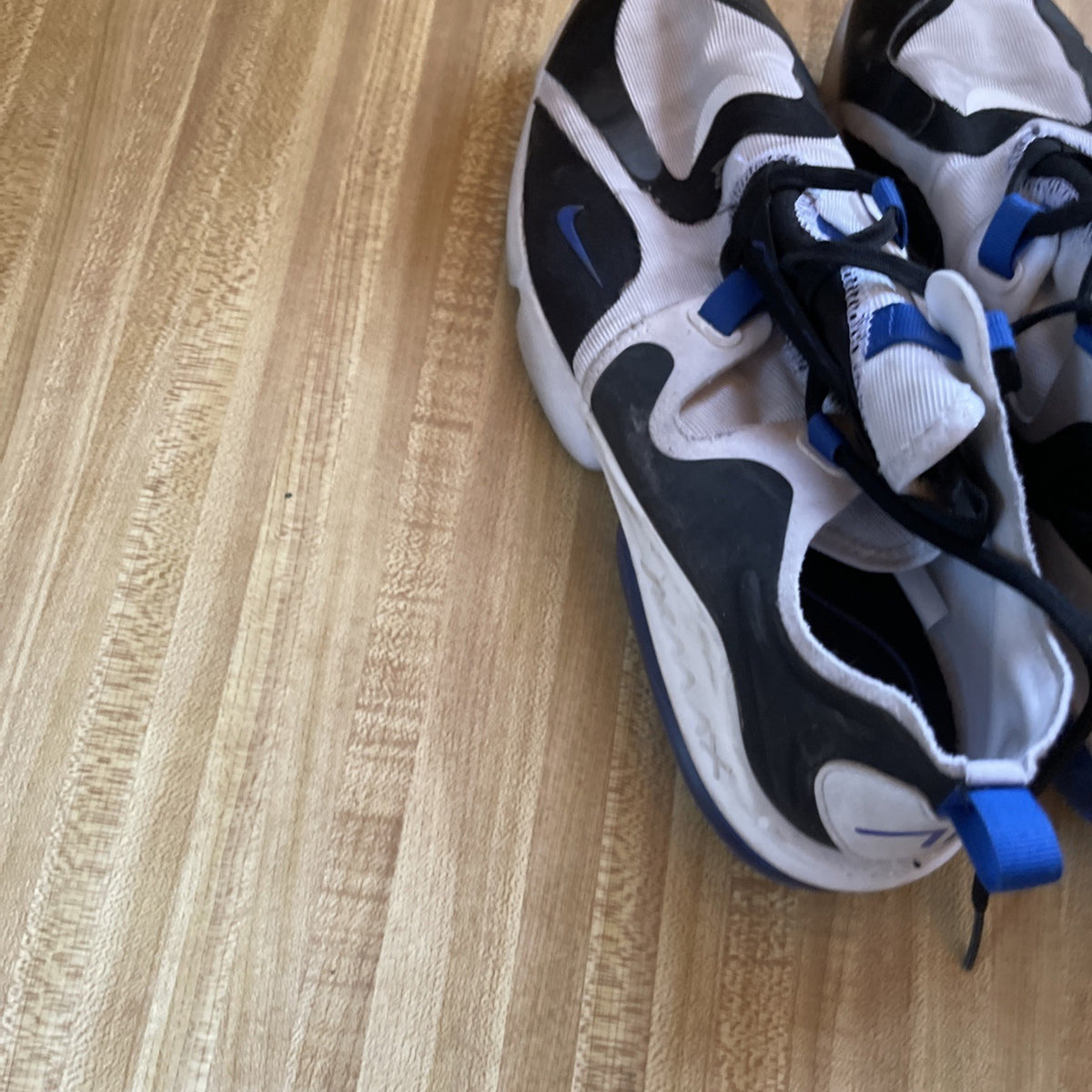 Nike Air Max Infinity Size 10.5