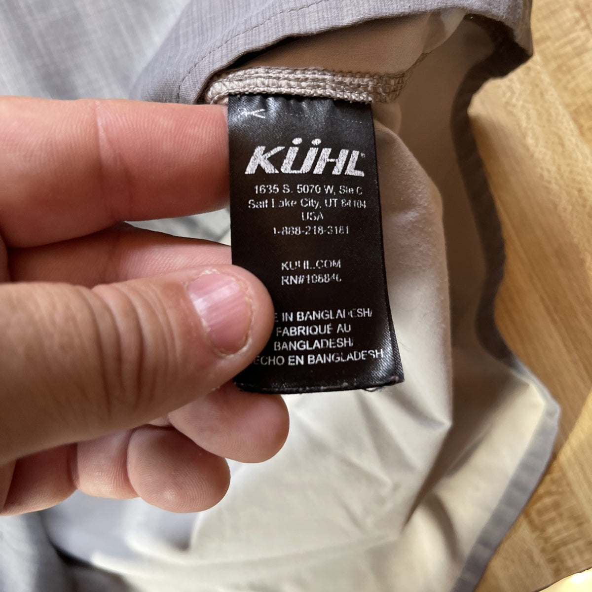 kuhl born in the mountains shirt Large 