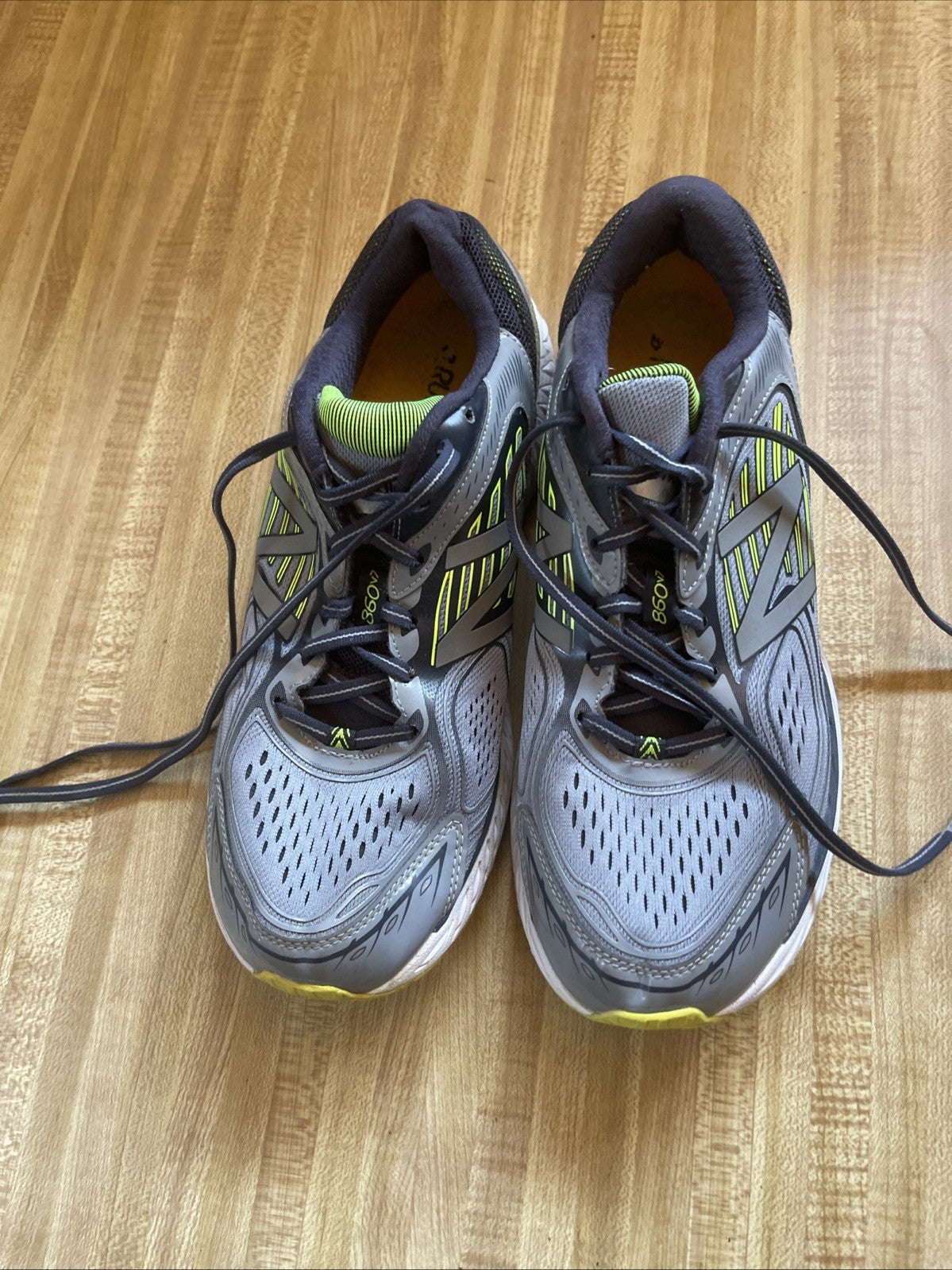 New Balance 860v7 10.5 EE