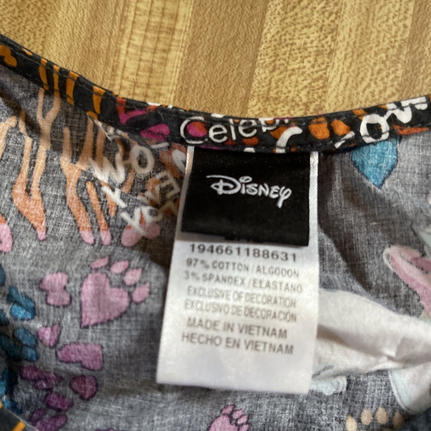 Disney Scrubs Top 2XL 