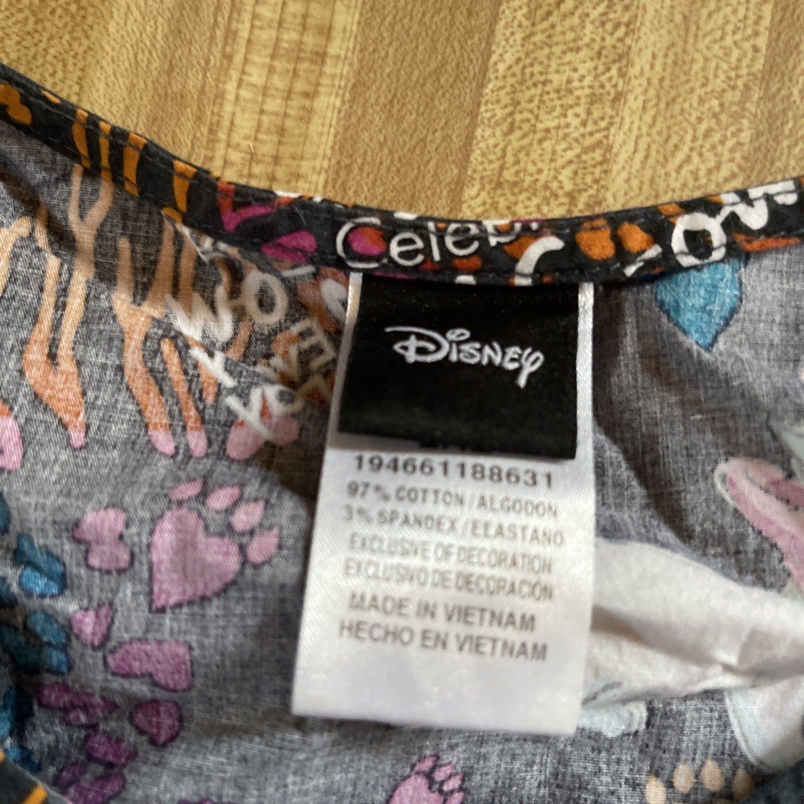 Disney Scrubs Top 2XL 