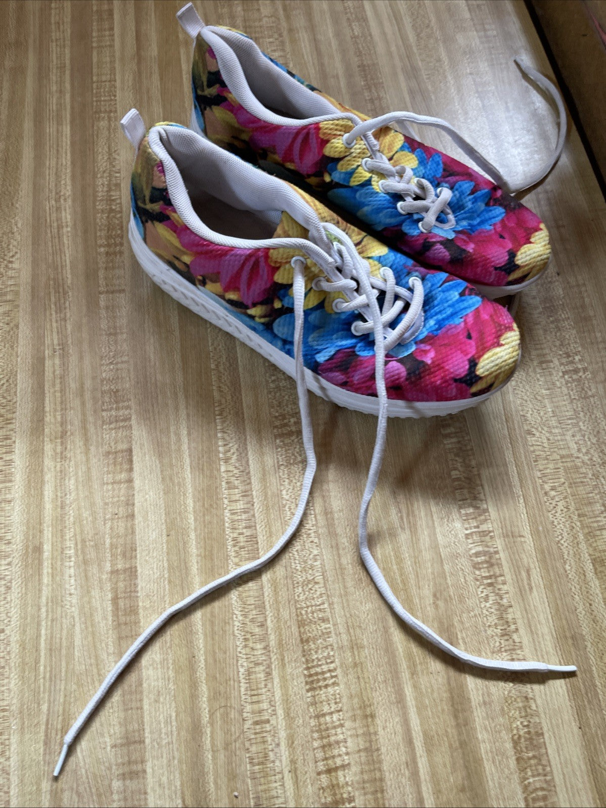 Floral Print Sneakers 10