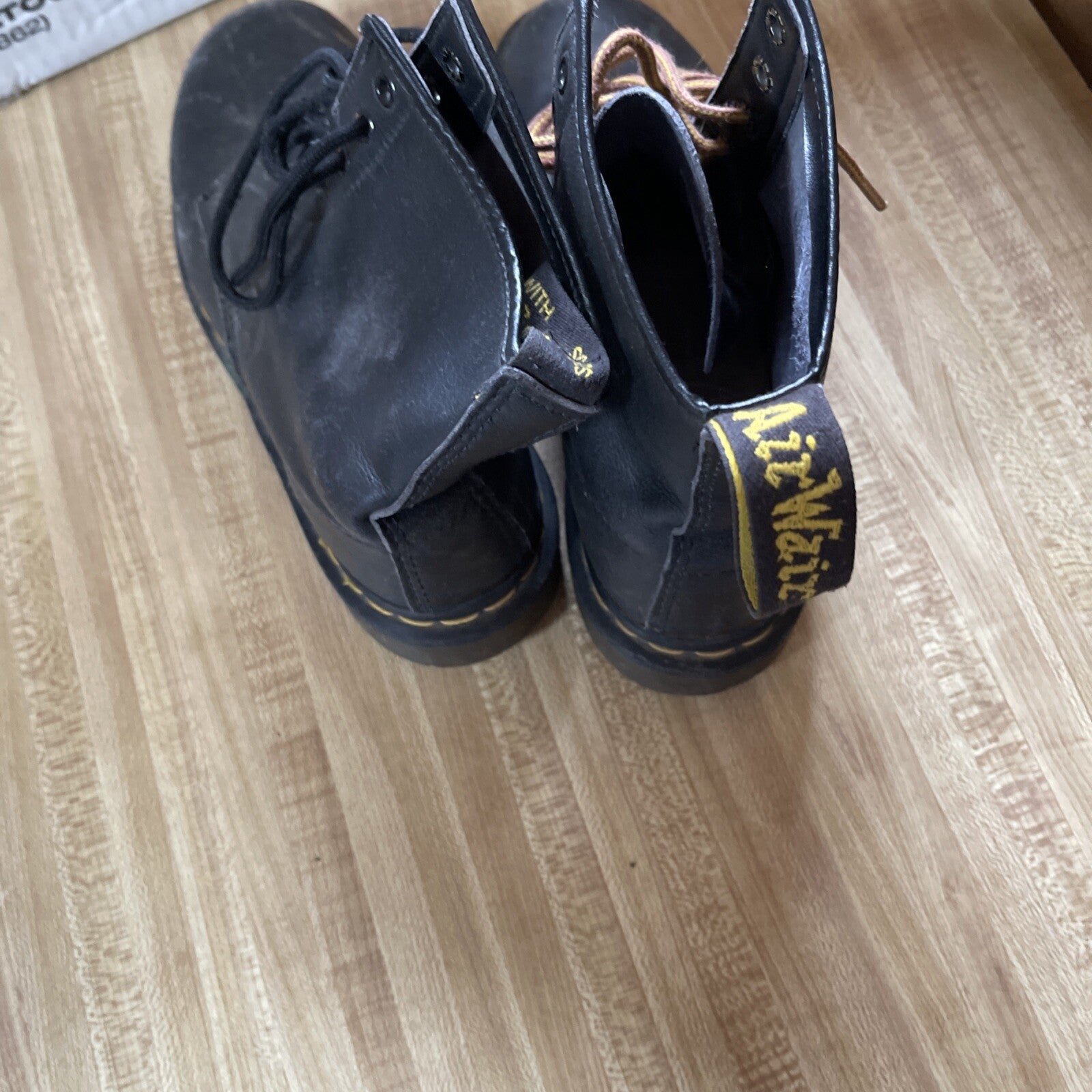 dr martens air wair boots 8