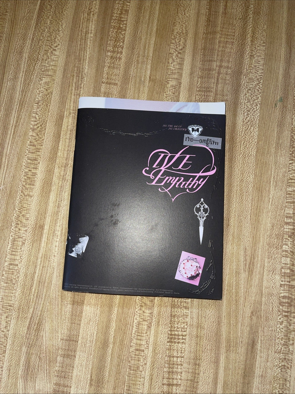 Ive - Ive Empathy - Incl. 84pg Photobook Photocard + Photo Set - Music CD