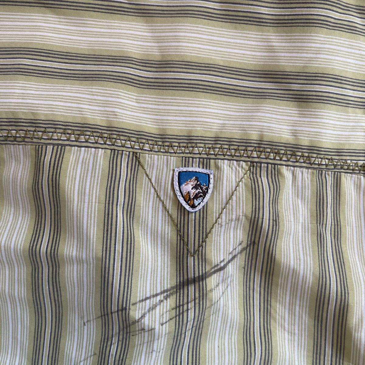 kuhl born in the mountains shirt Large 