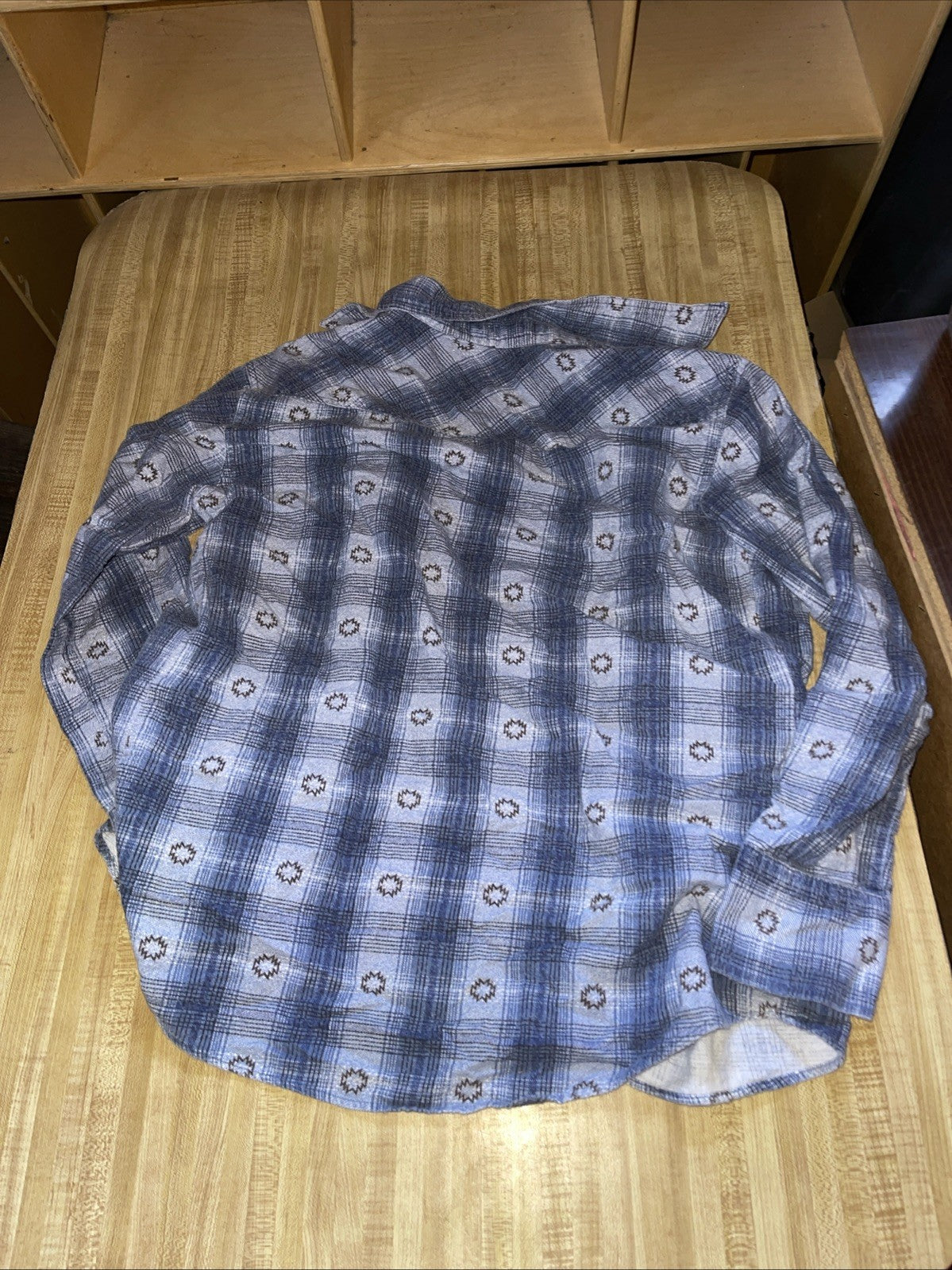 high noon pearl snap shirt Medium 