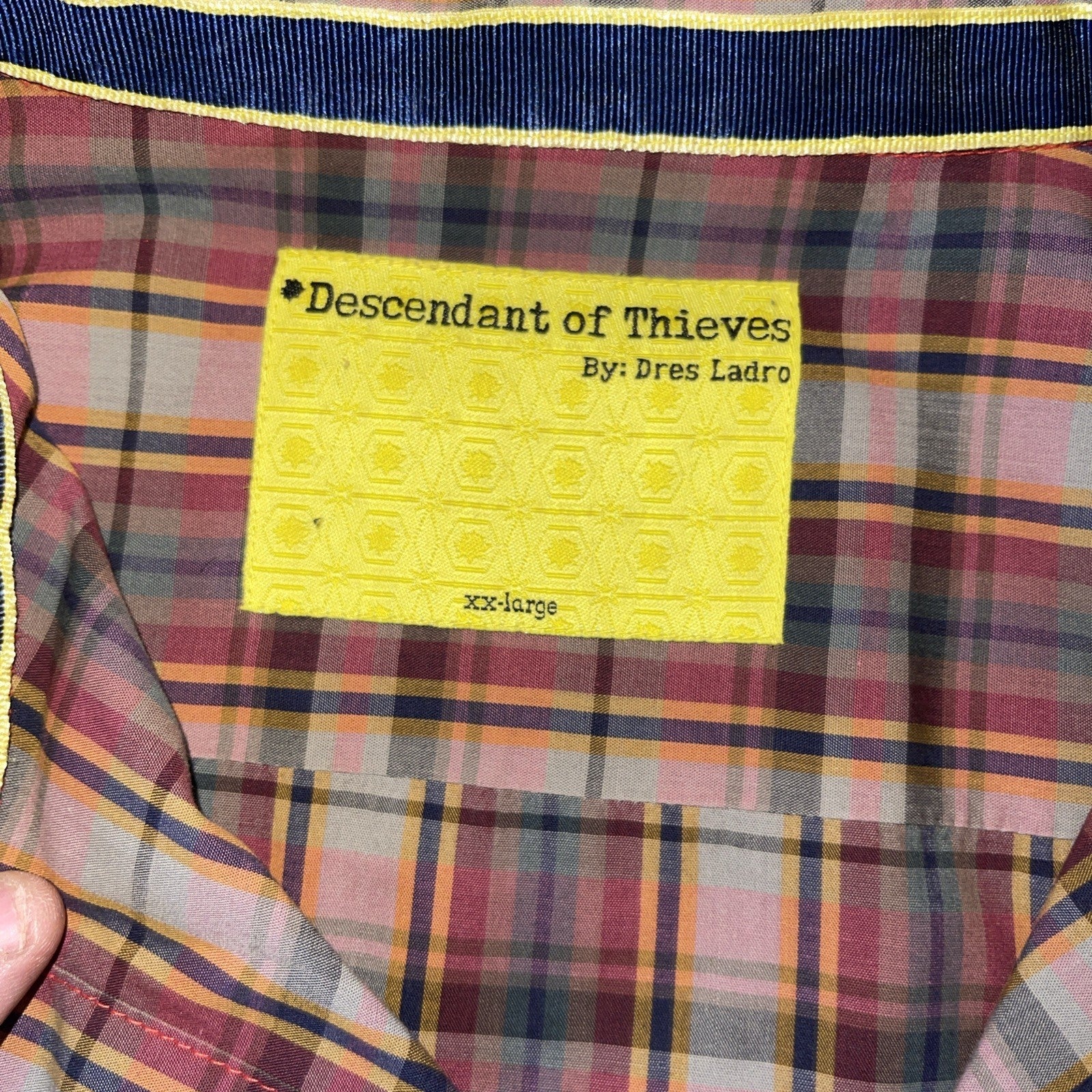 descendant of thieves shirt XXL 