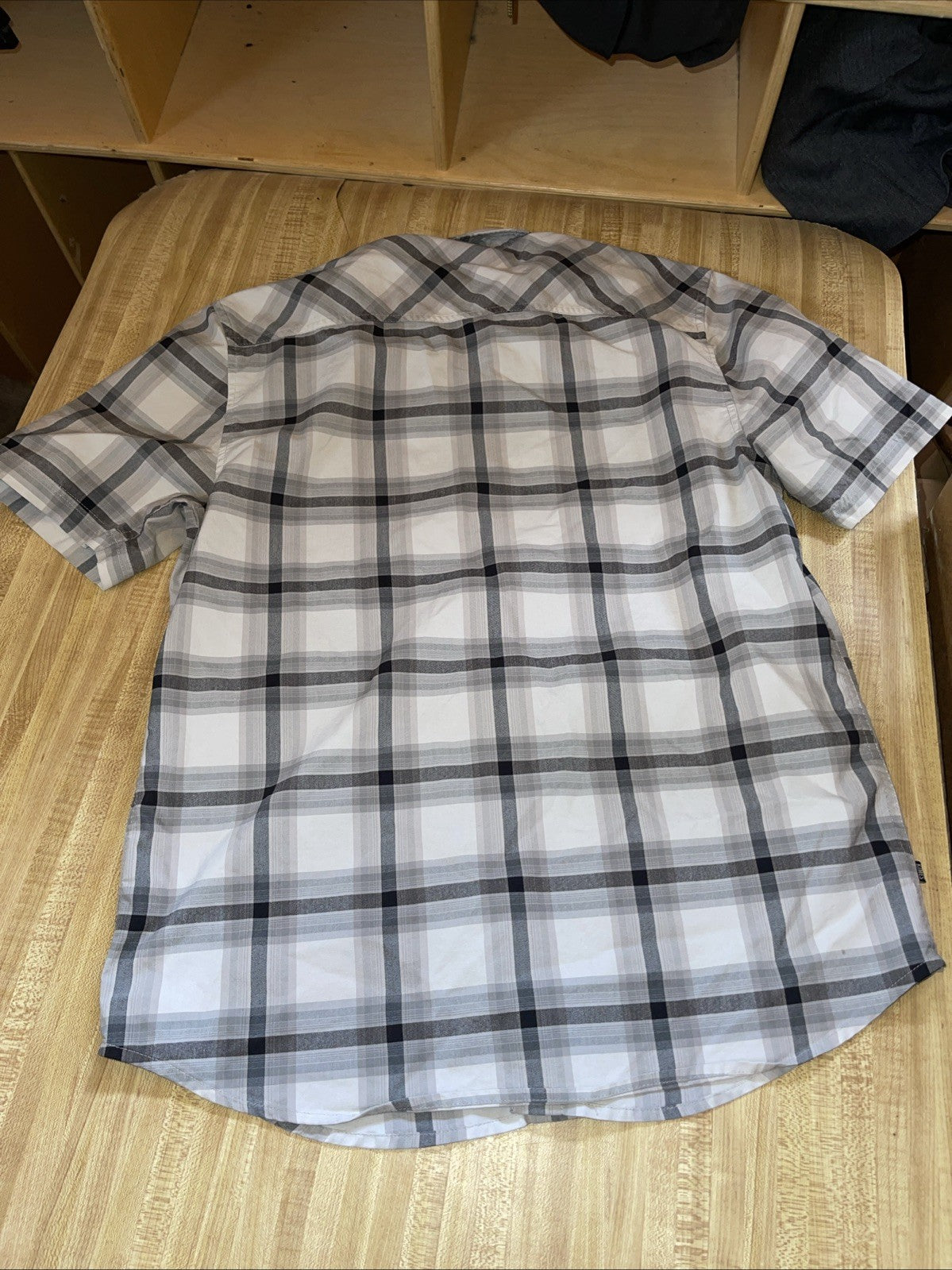 Kimes Ranch Button Up Medium 