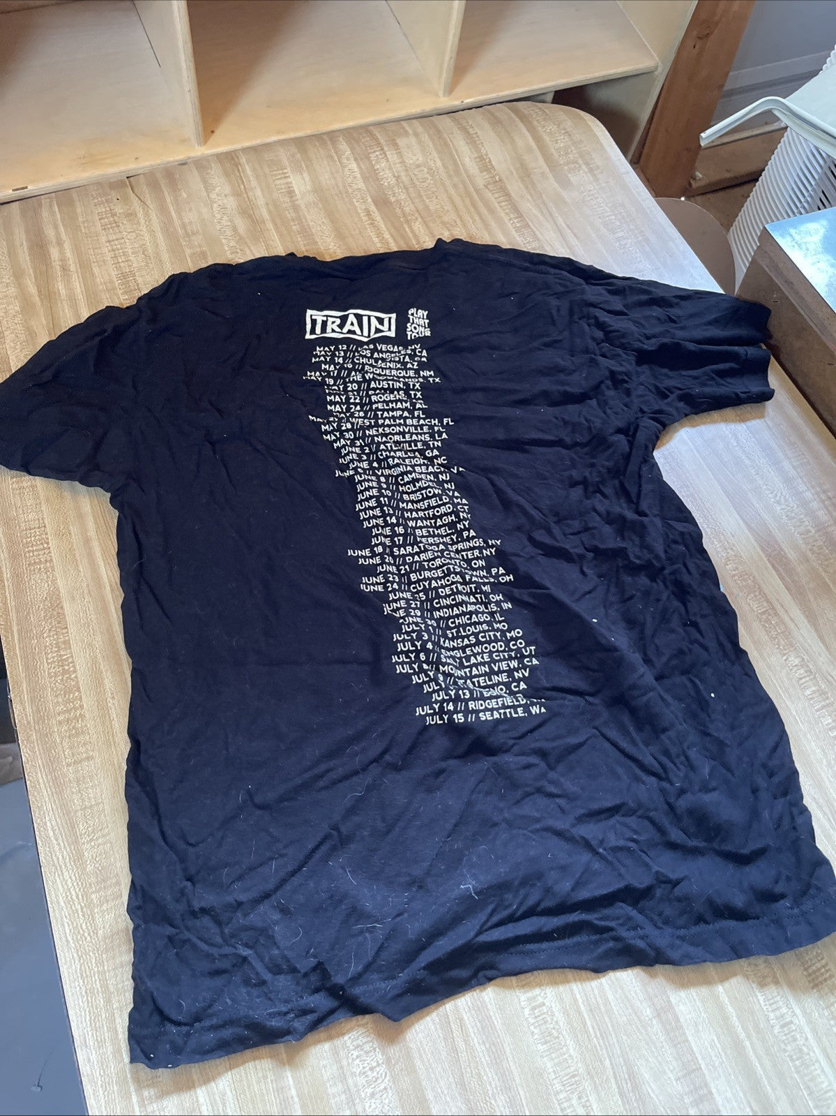 Train Play That Song Tour T Shirt Large