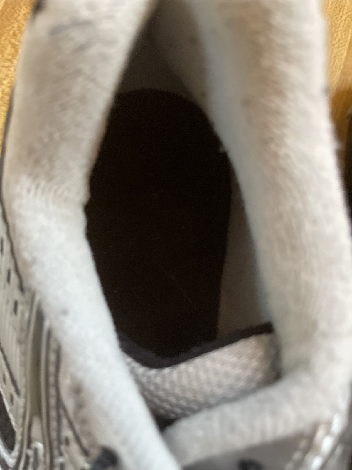 ASICS Gel Rocket Size 9