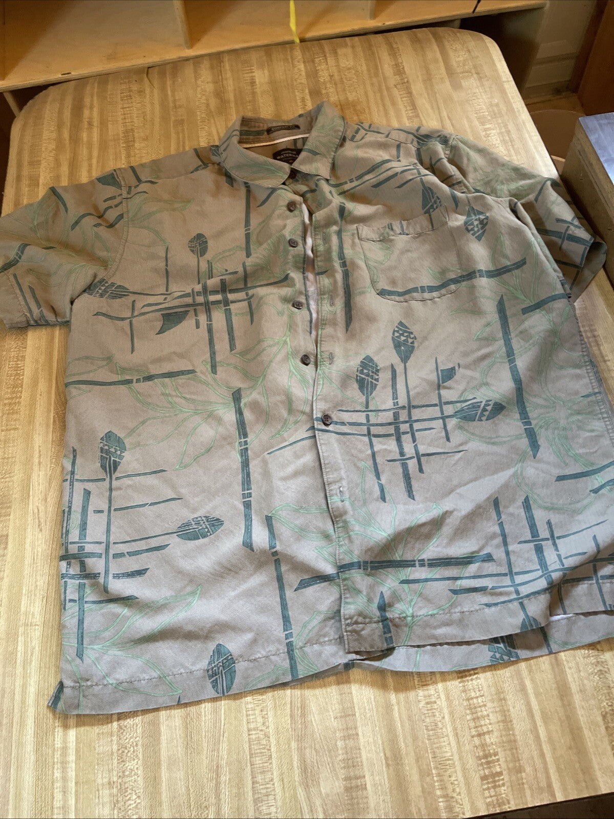 quiksilver waterman shirt large