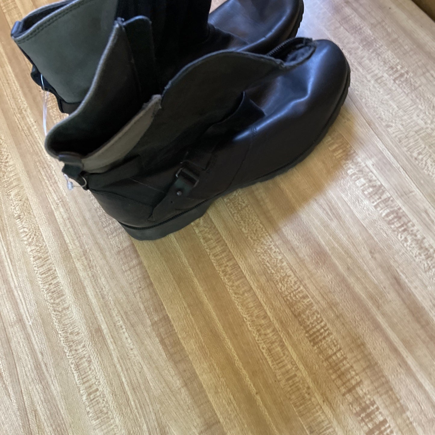 teva boots women size 9