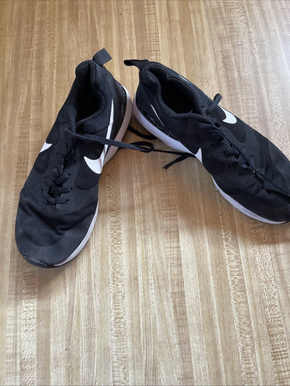 Size 9 - Nike Air Max Siren Black
