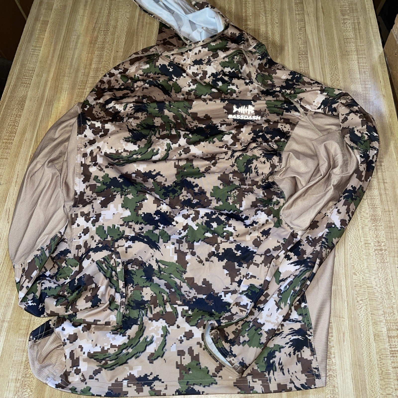 Bassdash Digi Camo Hoodie Large With Face Mask