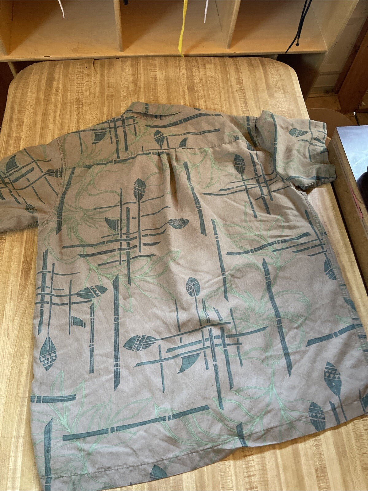 quiksilver waterman shirt large