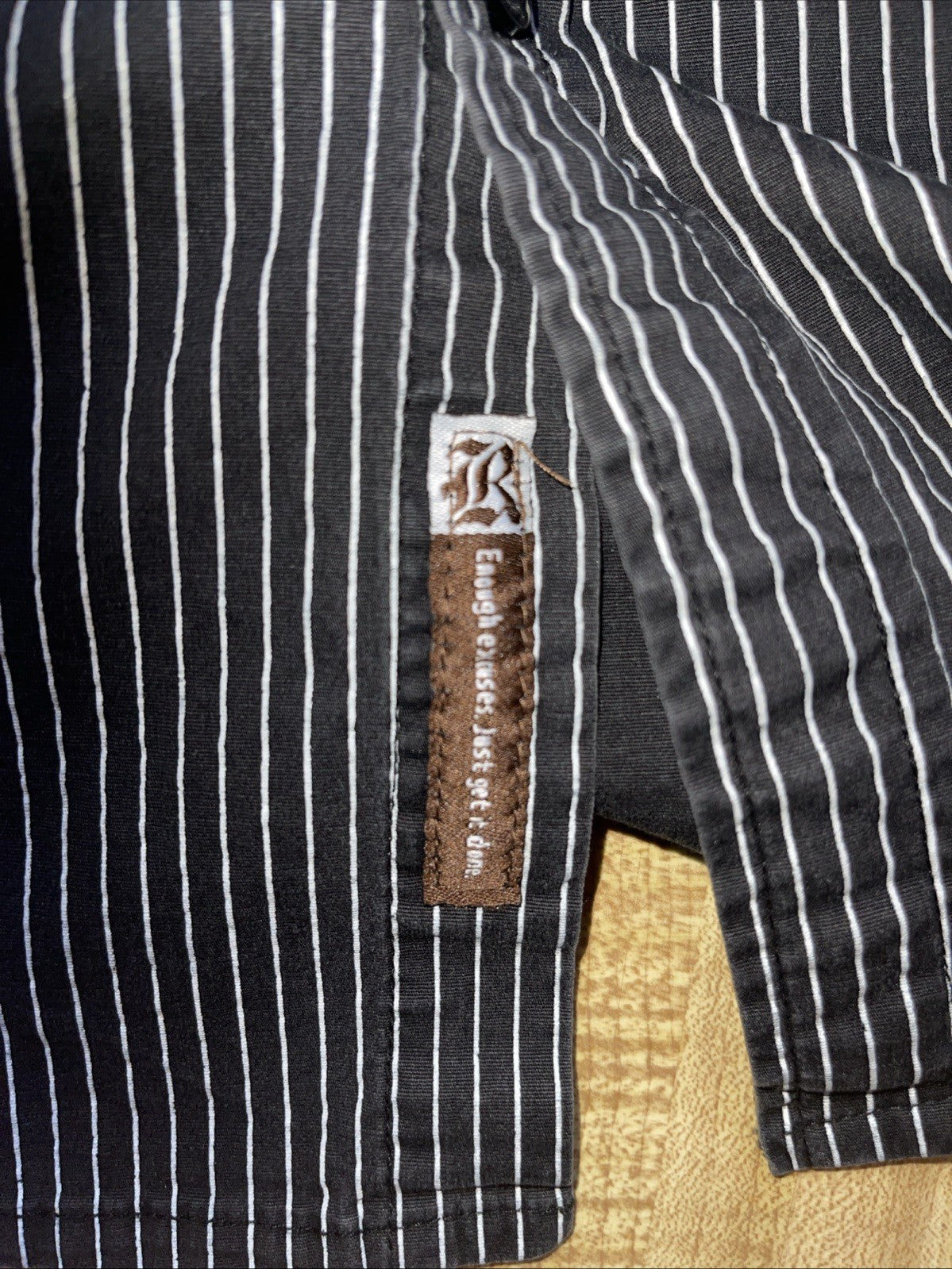 Roar Button Up Small 