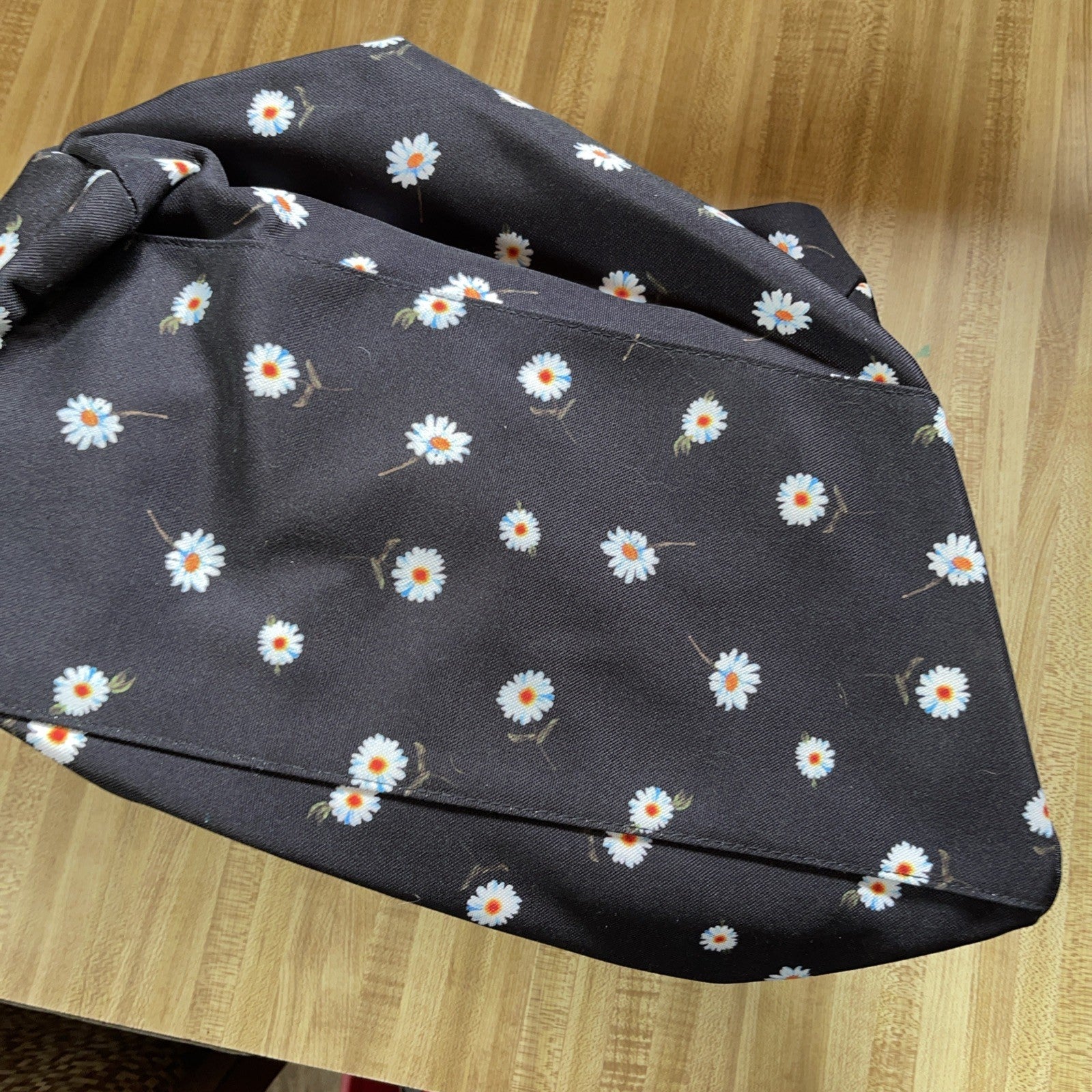 alice olivia daisy print duffel bag NWT 