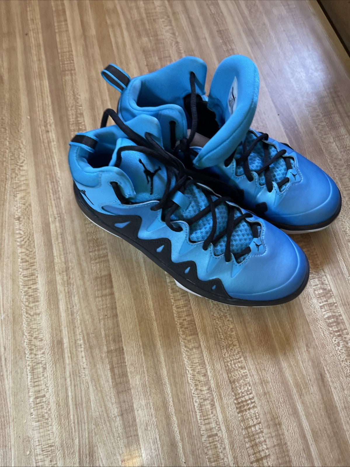 Jordan Prime Mania Fly Size 6Y