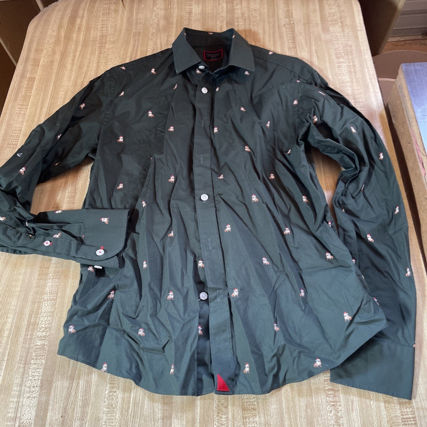 Untuckit Bulldog All Over Print Button Up Medium 