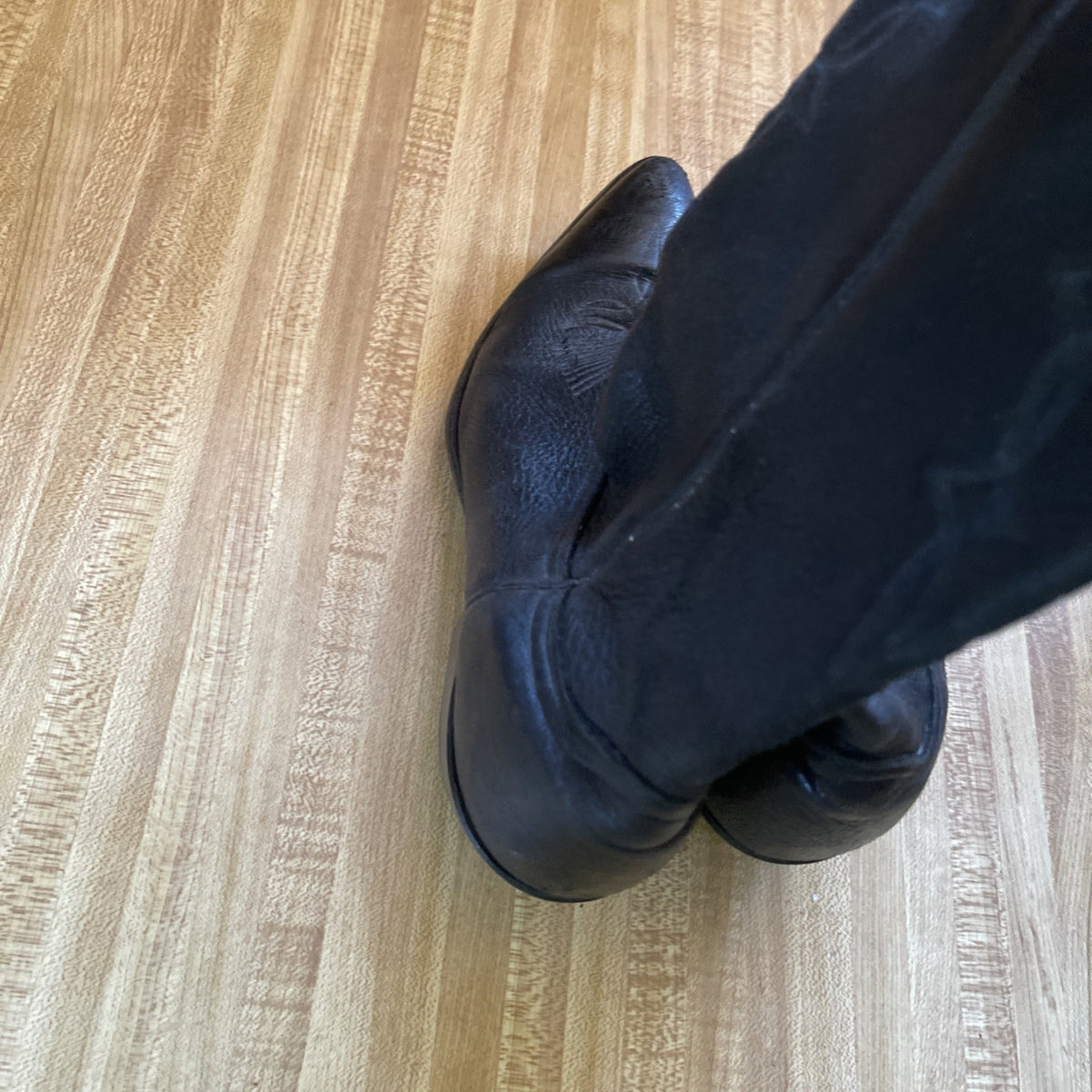 laredo cowboy boots 8