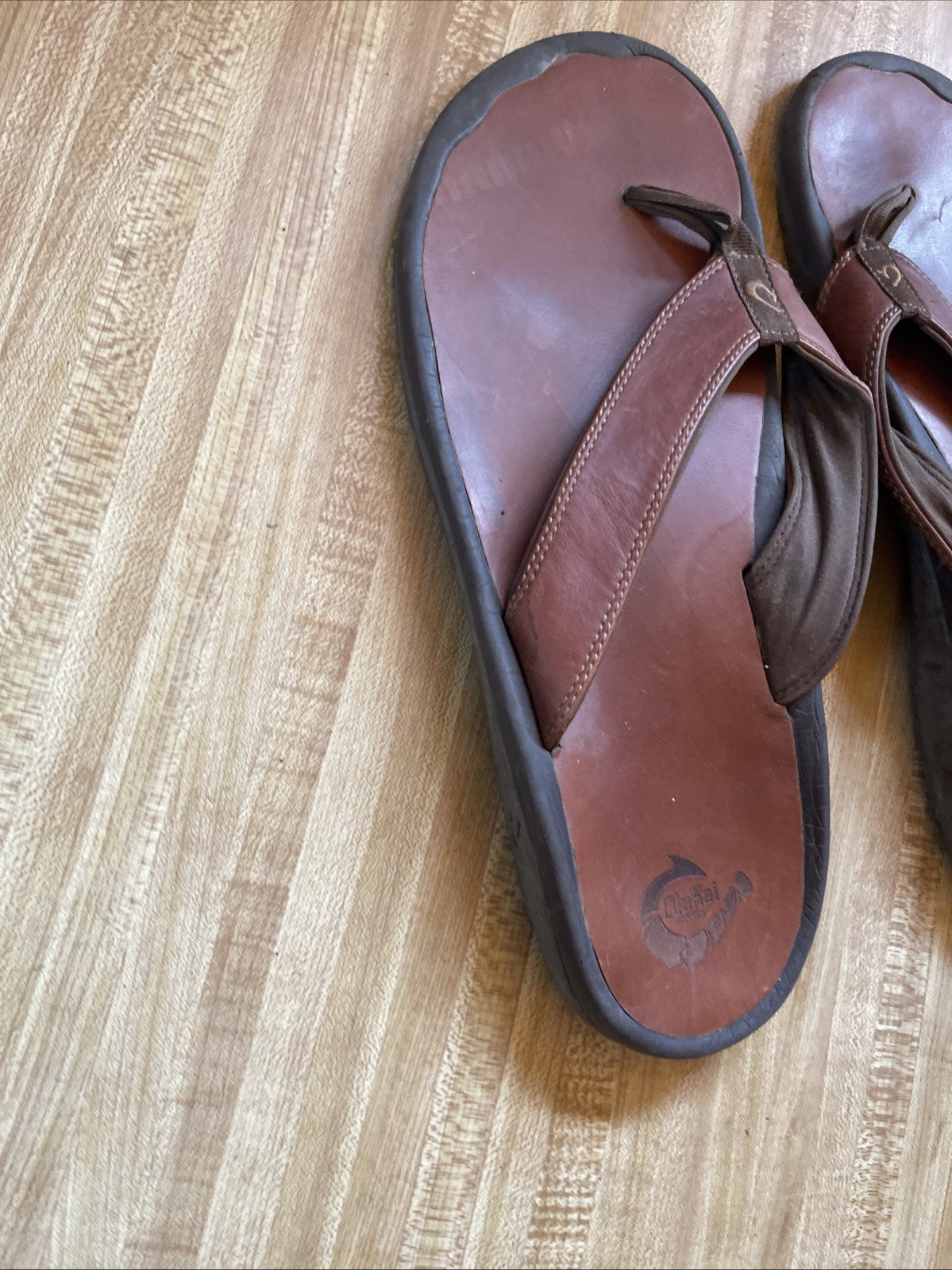 olukai flip flops mens 13 Wide