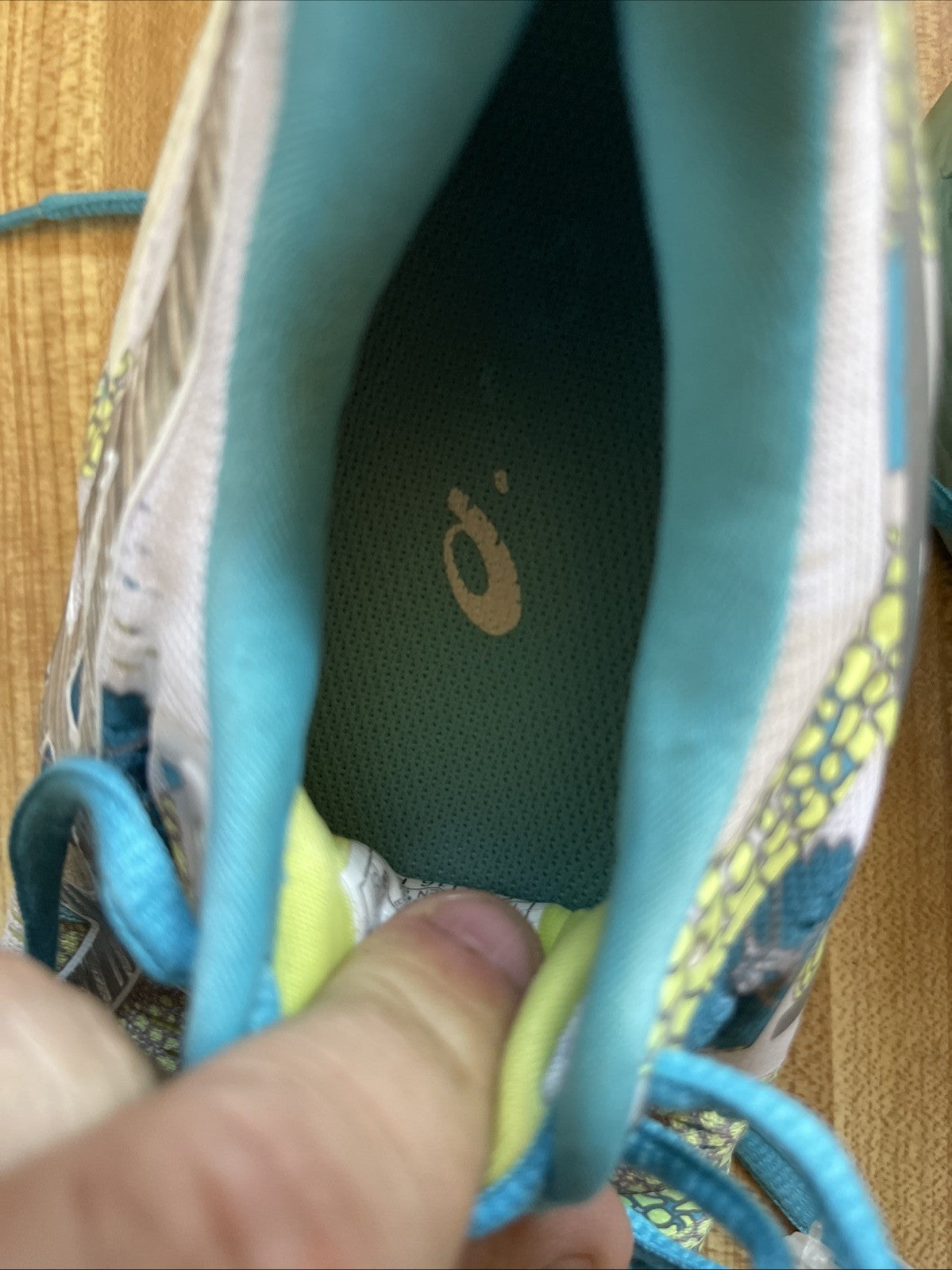 ASICS Gel Kayano Size 7