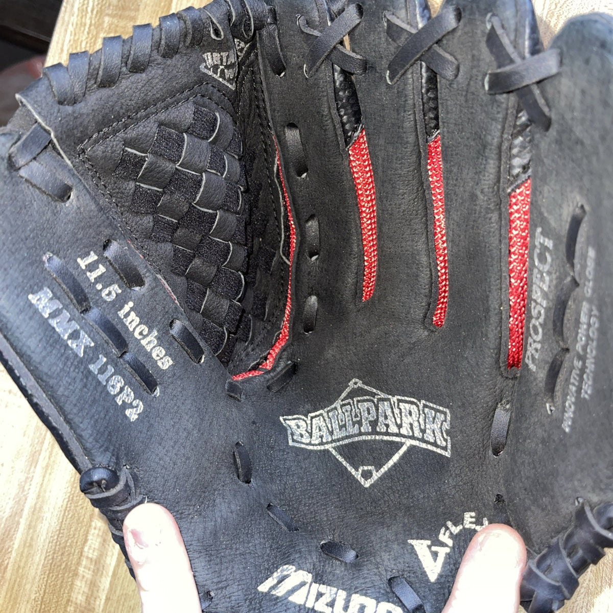 Mizuno Ballpark 11.5" Right Hand Throw All-Purpose Baseball Glove