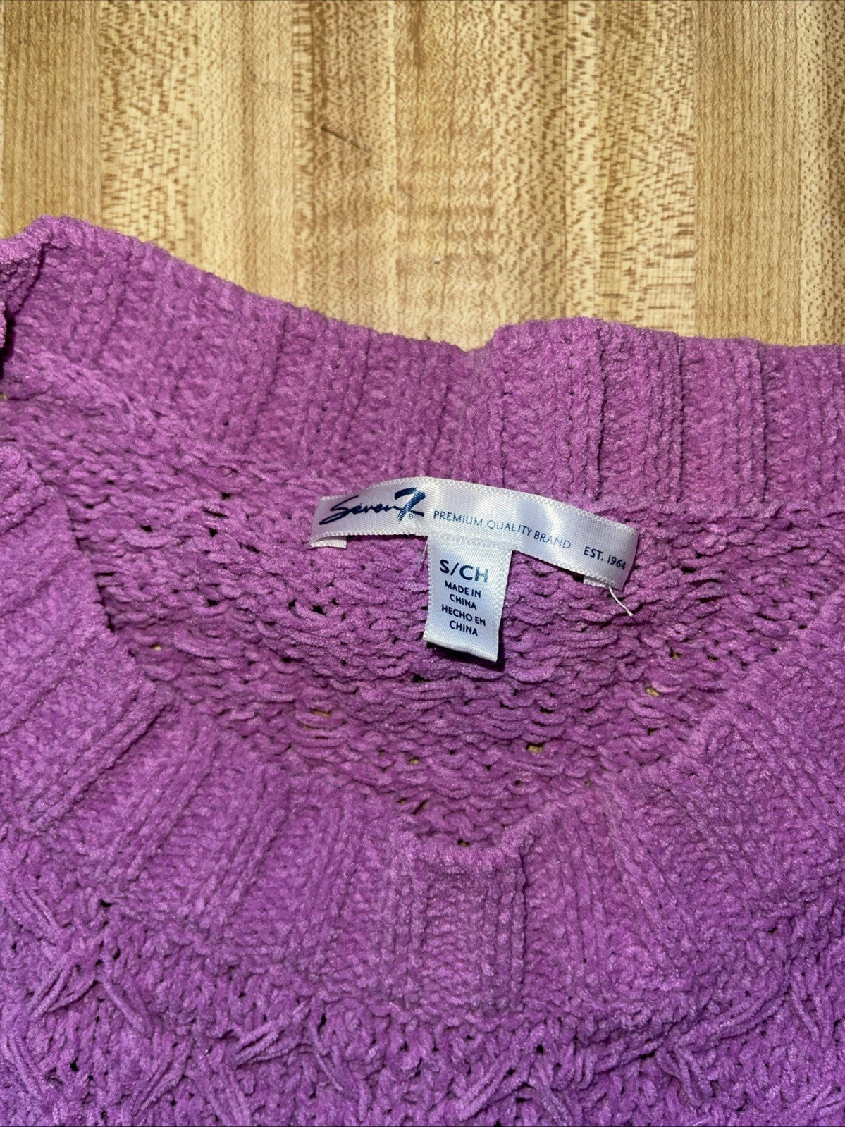 Seven 7 Sweater Small 