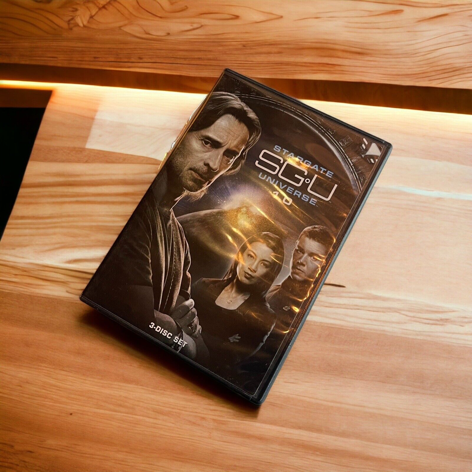 Stargate Universe: 1.0 (DVD 2010 3-Discs) Robert Carlyle - Lou Diamond Phillips