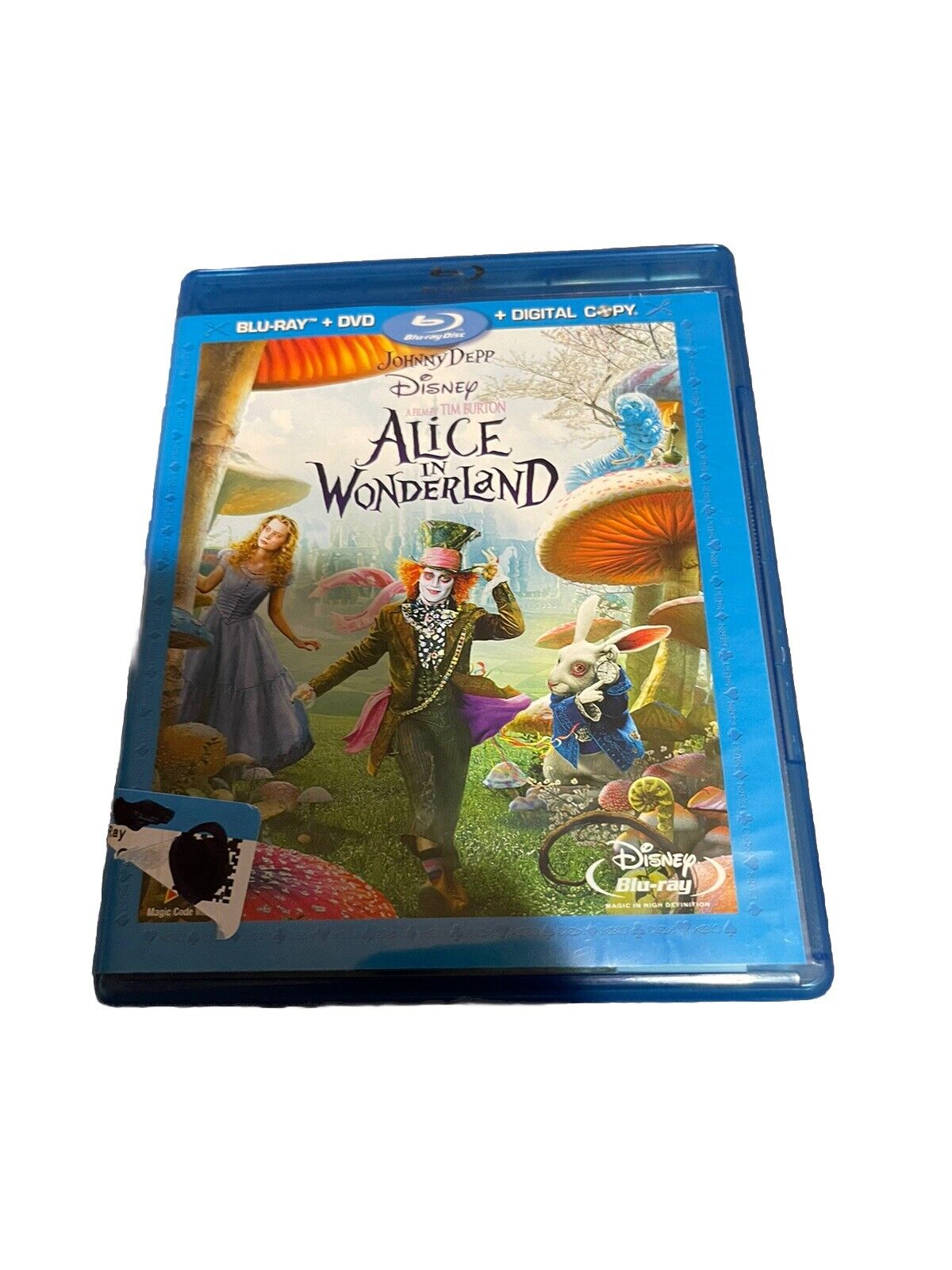 Alice in Wonderland (Blu-ray/DVD, 2010, 3-Disc Set, Includes Digital Copy)