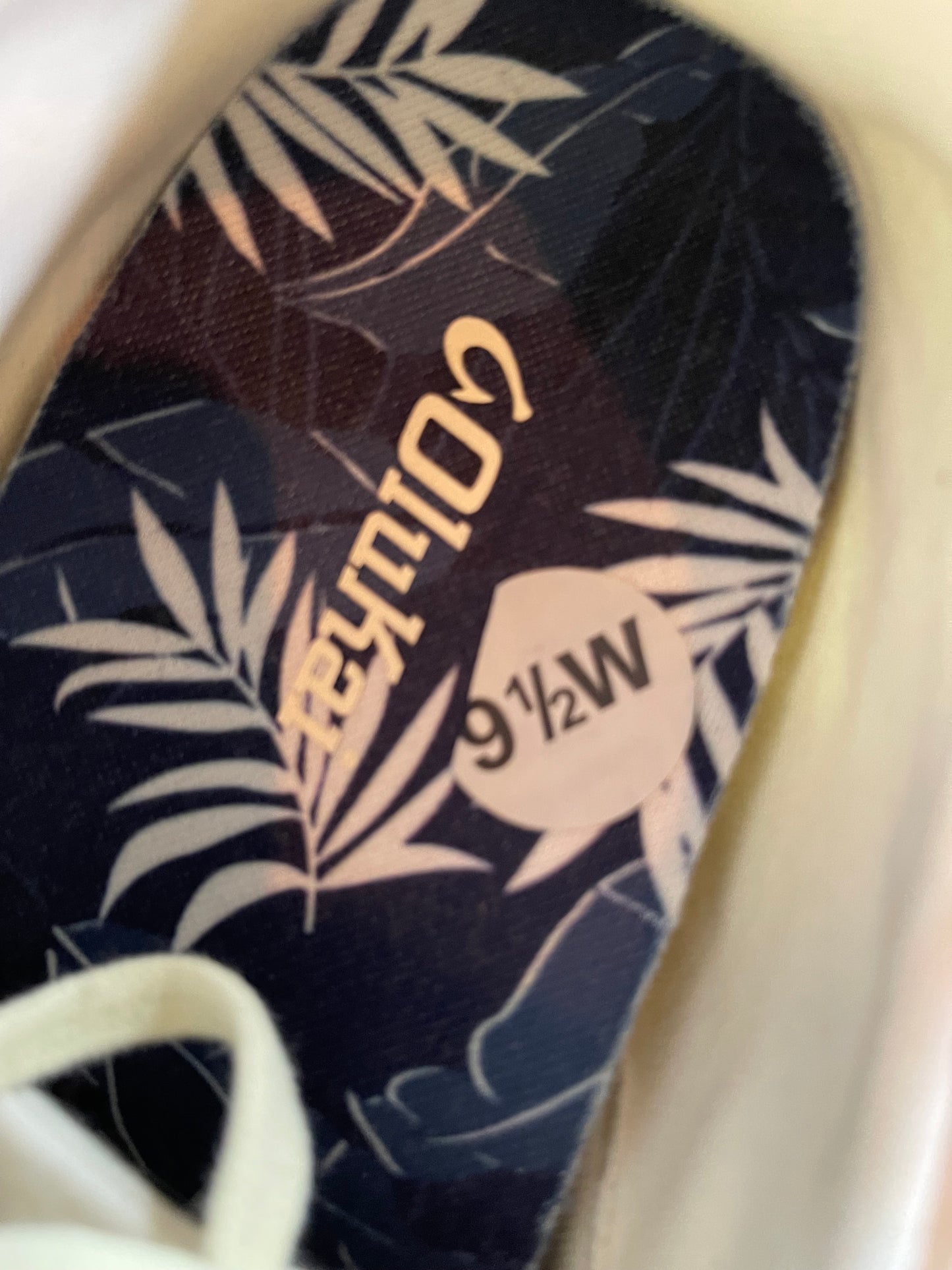 Olukai sneakers size 9.5 Wide