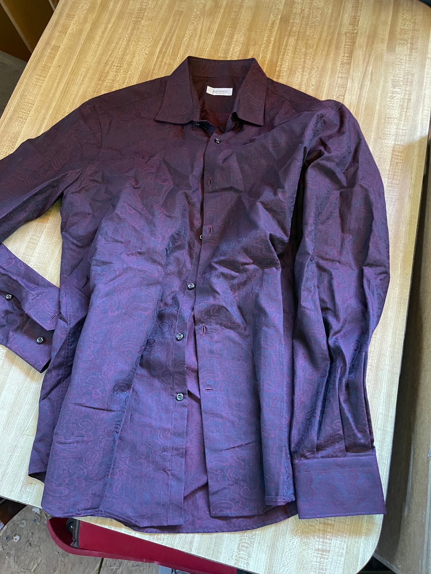 Equivoco button up 16