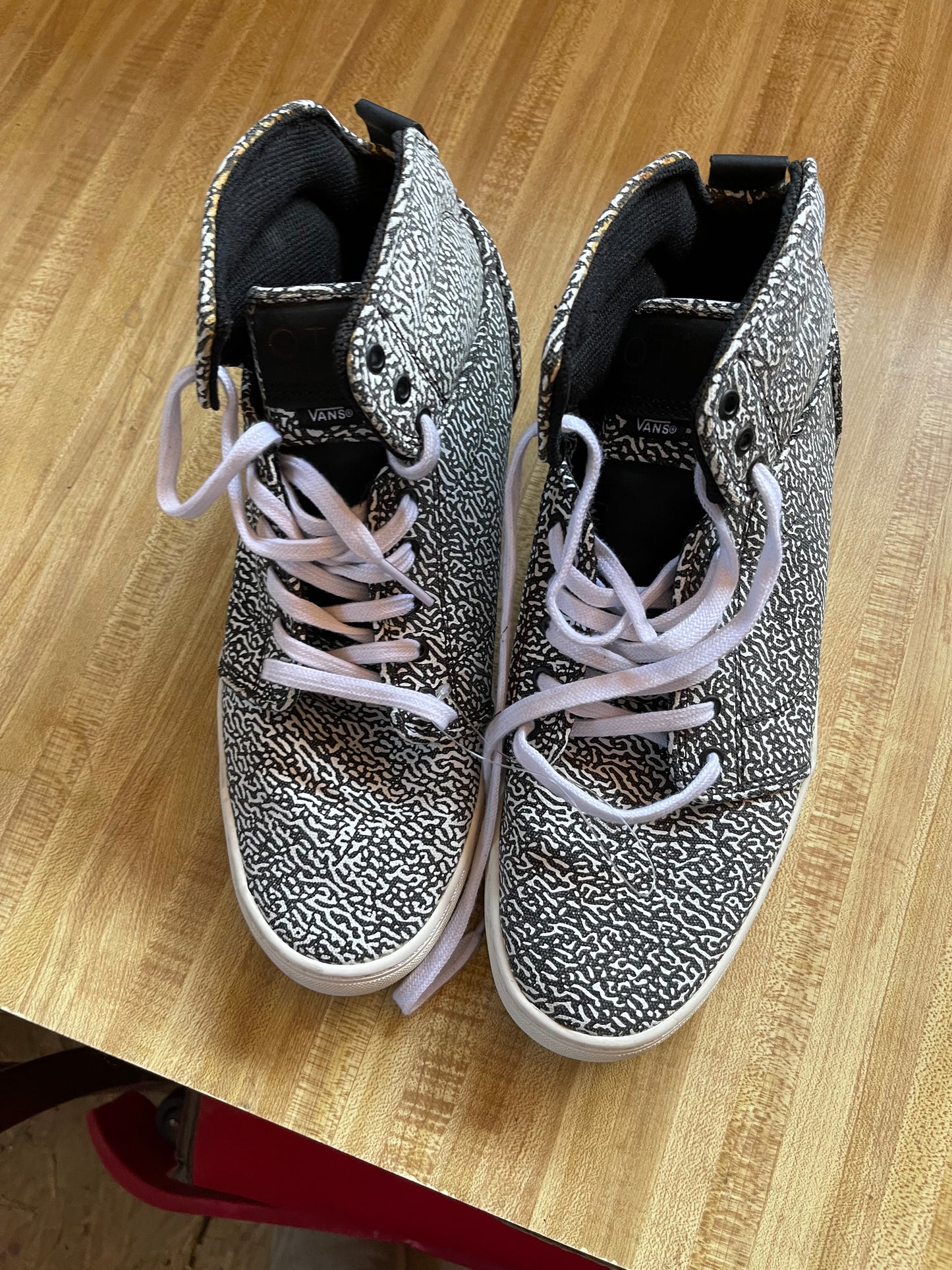 Vans otw sneakers 11.5