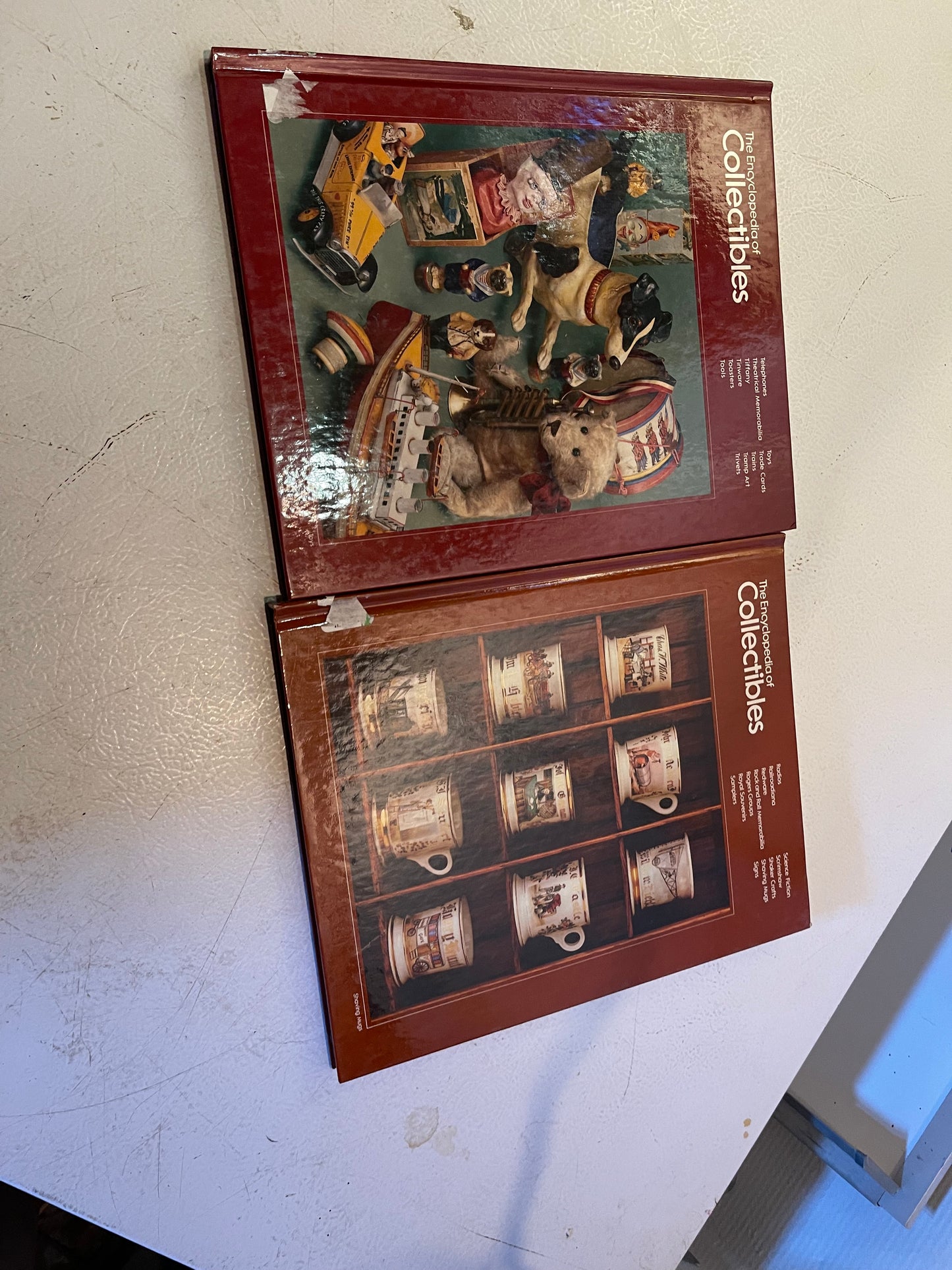 The encyclopedia of collectibles hardcover book lot