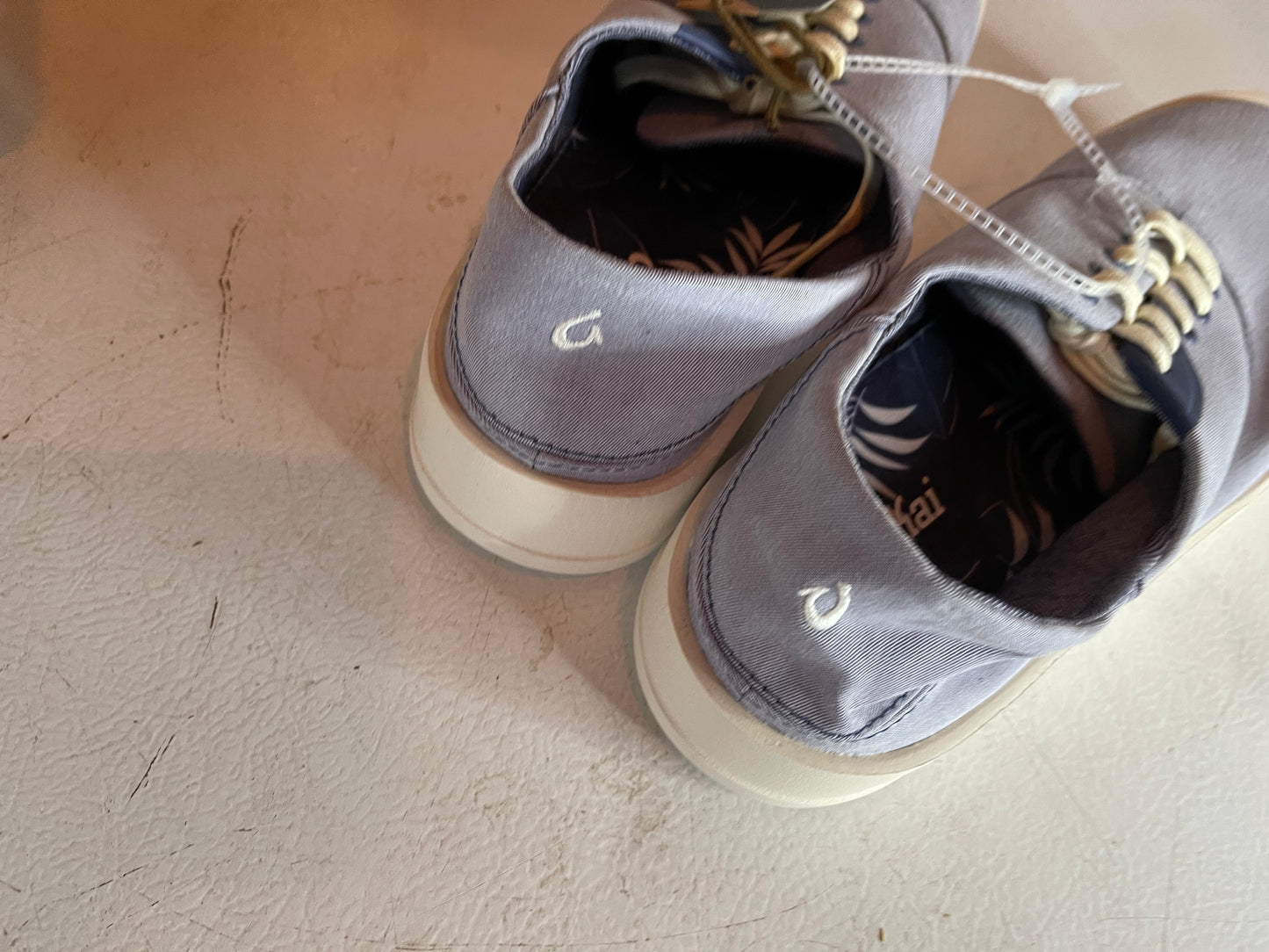 Olukai sneakers size 8.5 wide