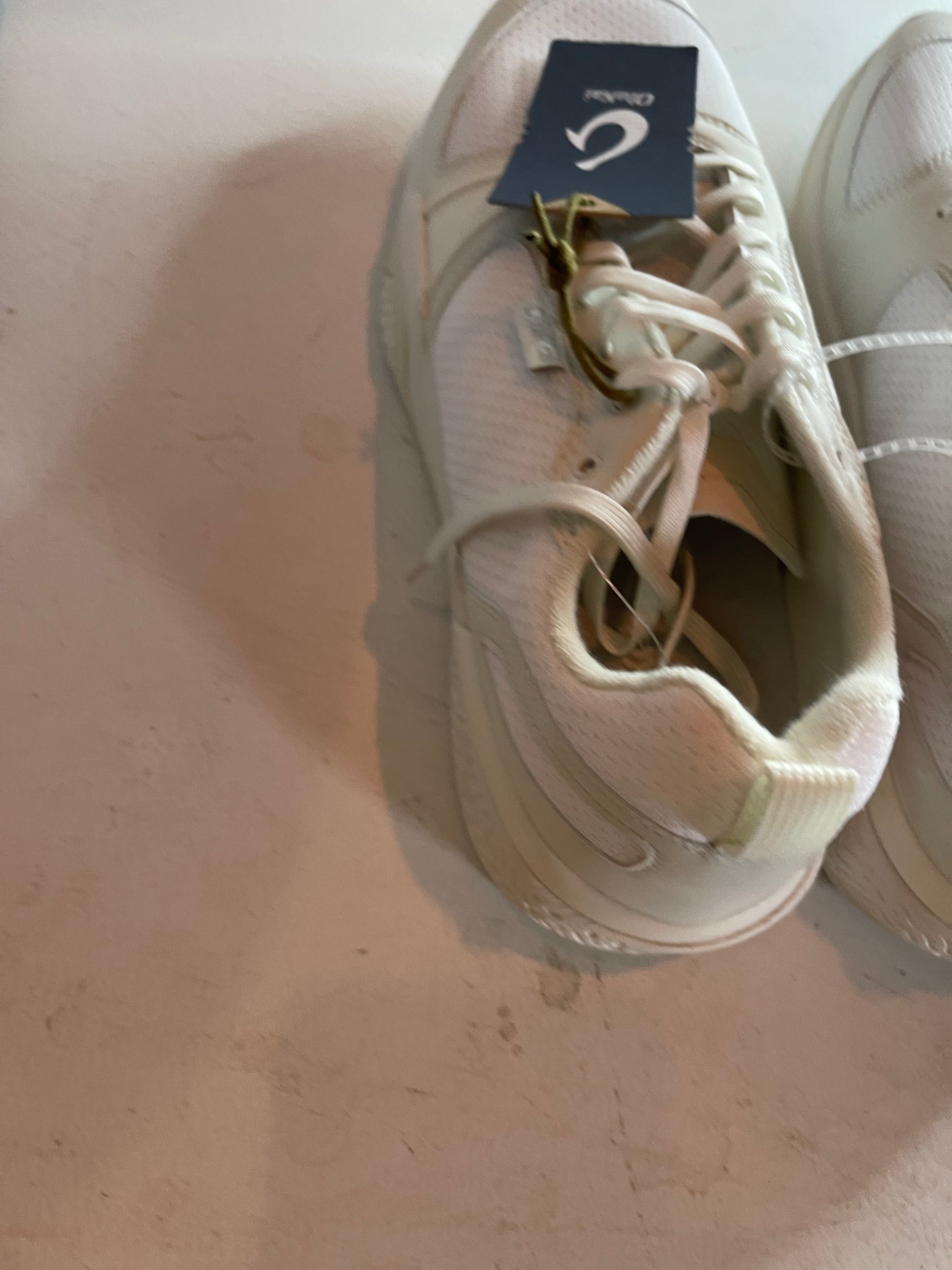 Olukai sneakers size 13