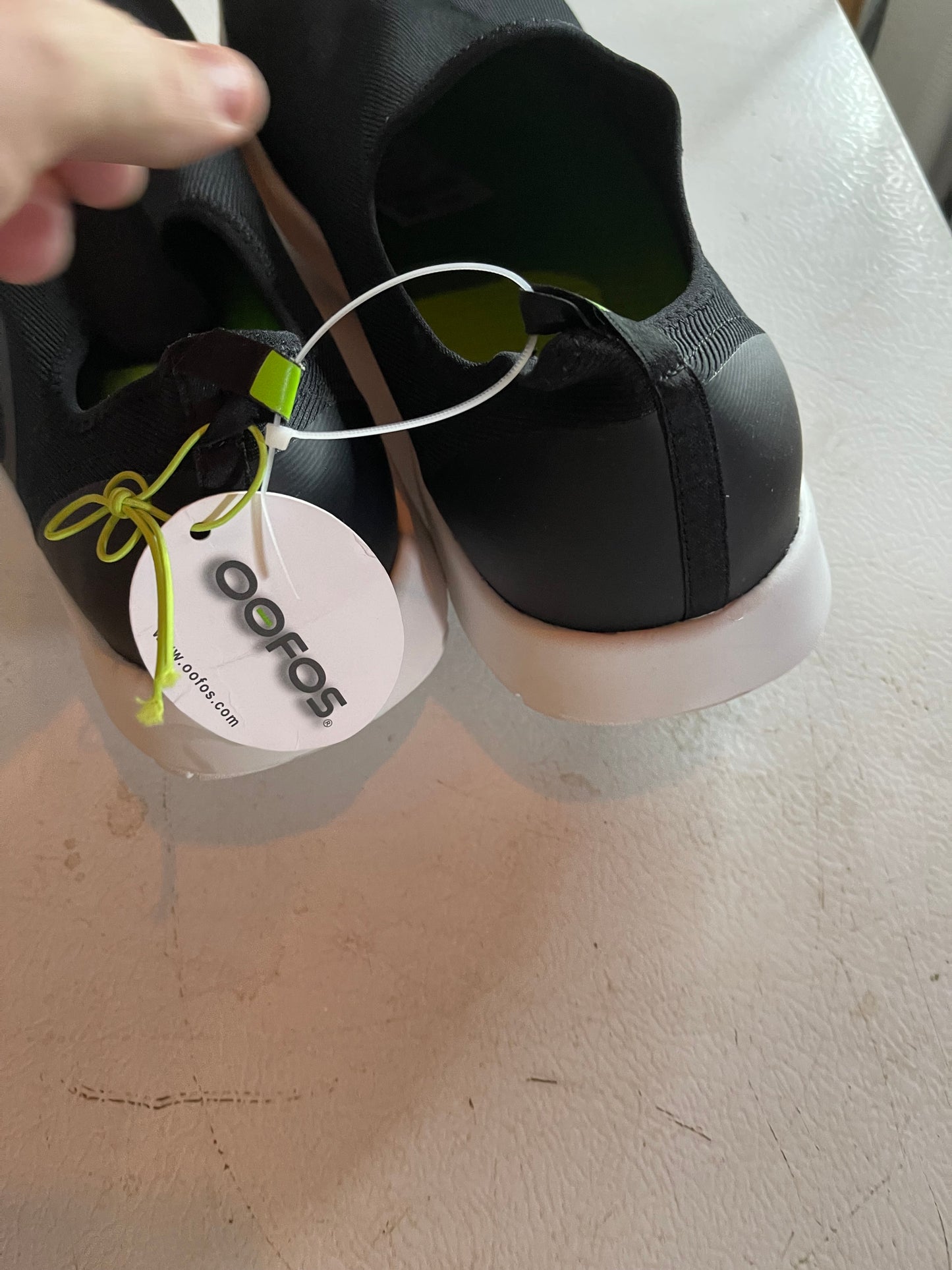 Oofos sneakers size 16 men’s