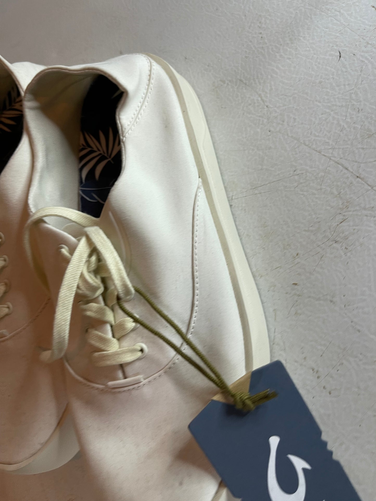 Olukai sneakers size 9.5 Wide