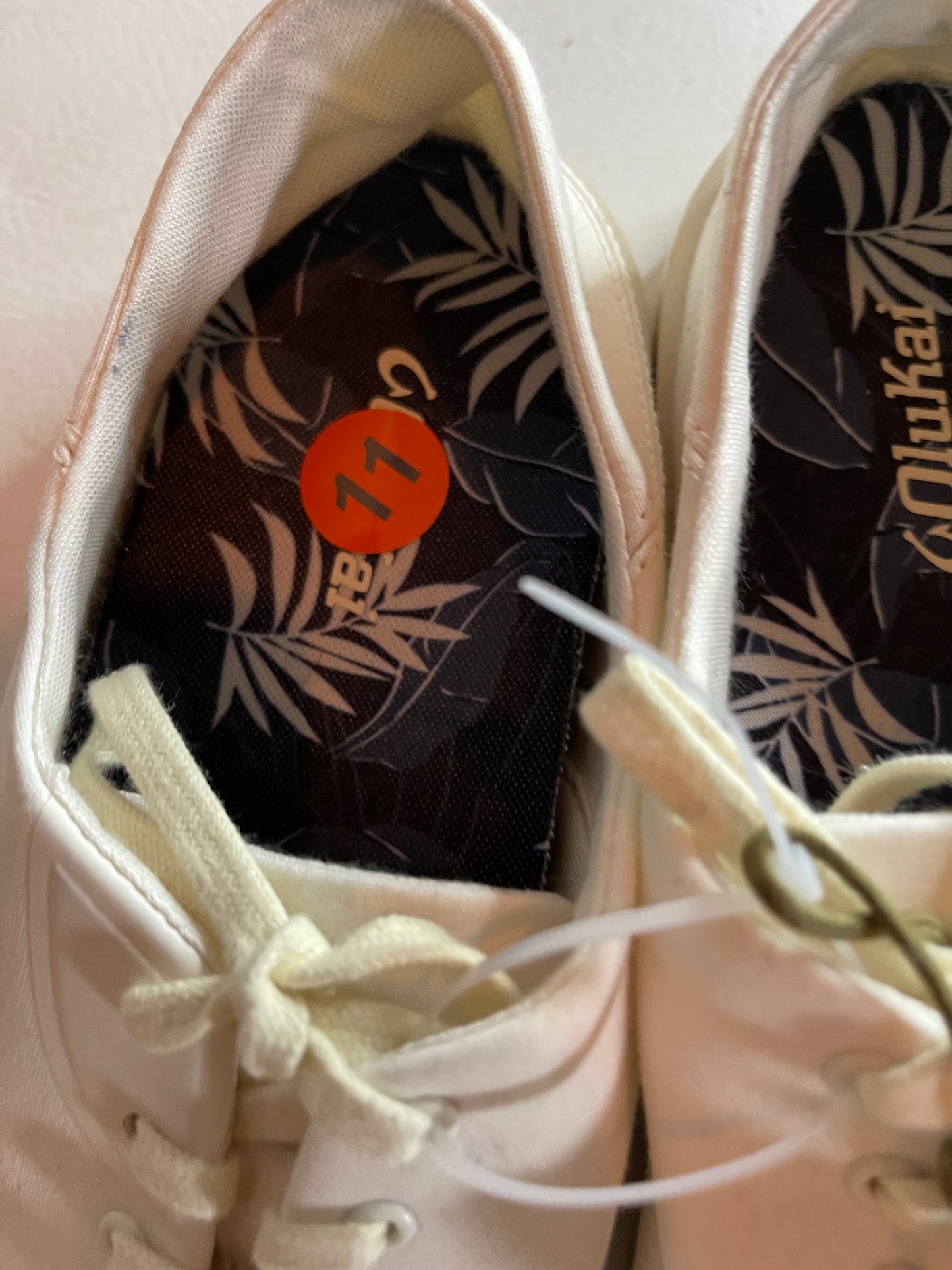 Olukai sneakers size 11