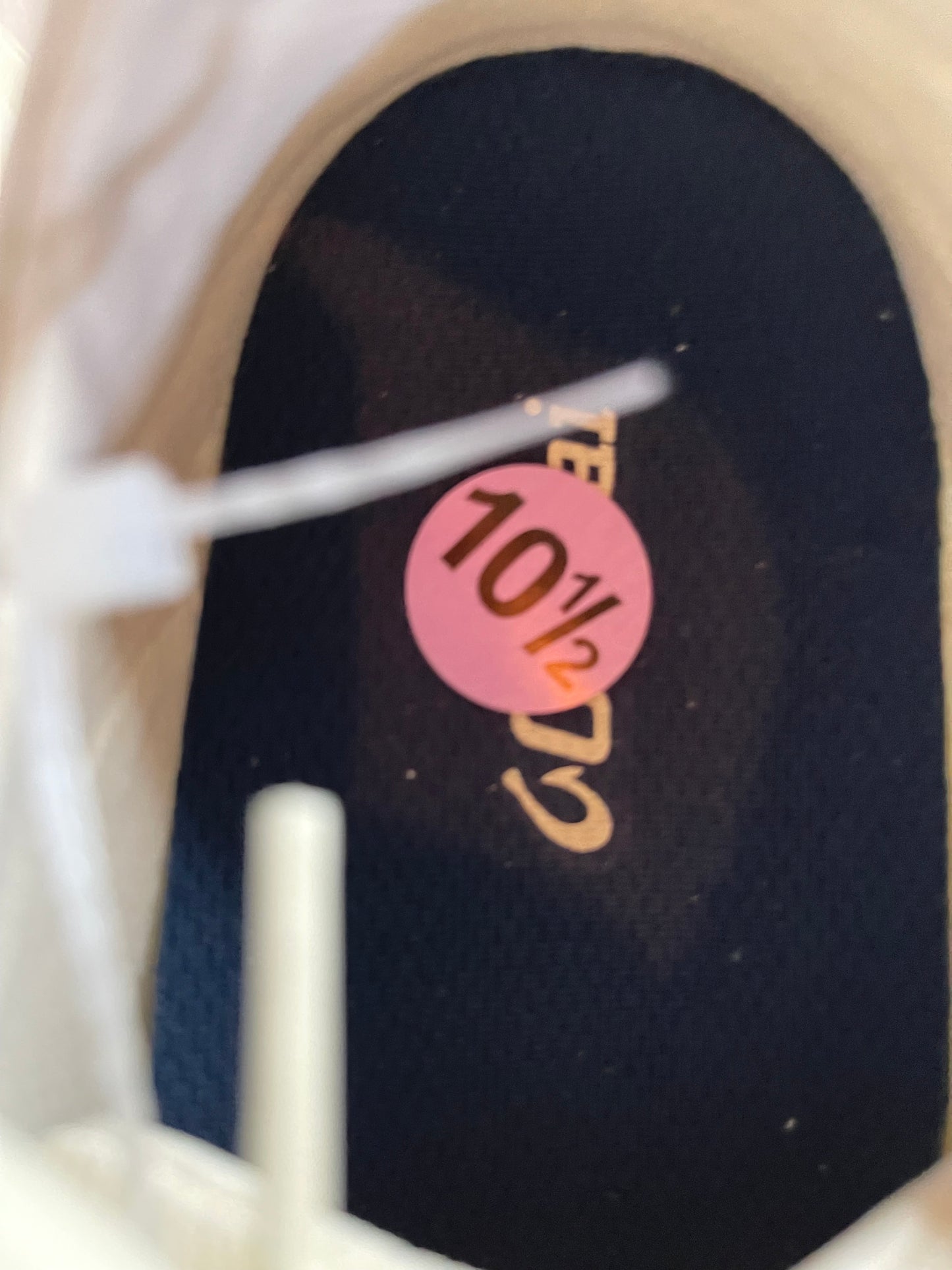 Olukai sneakers size 10.5