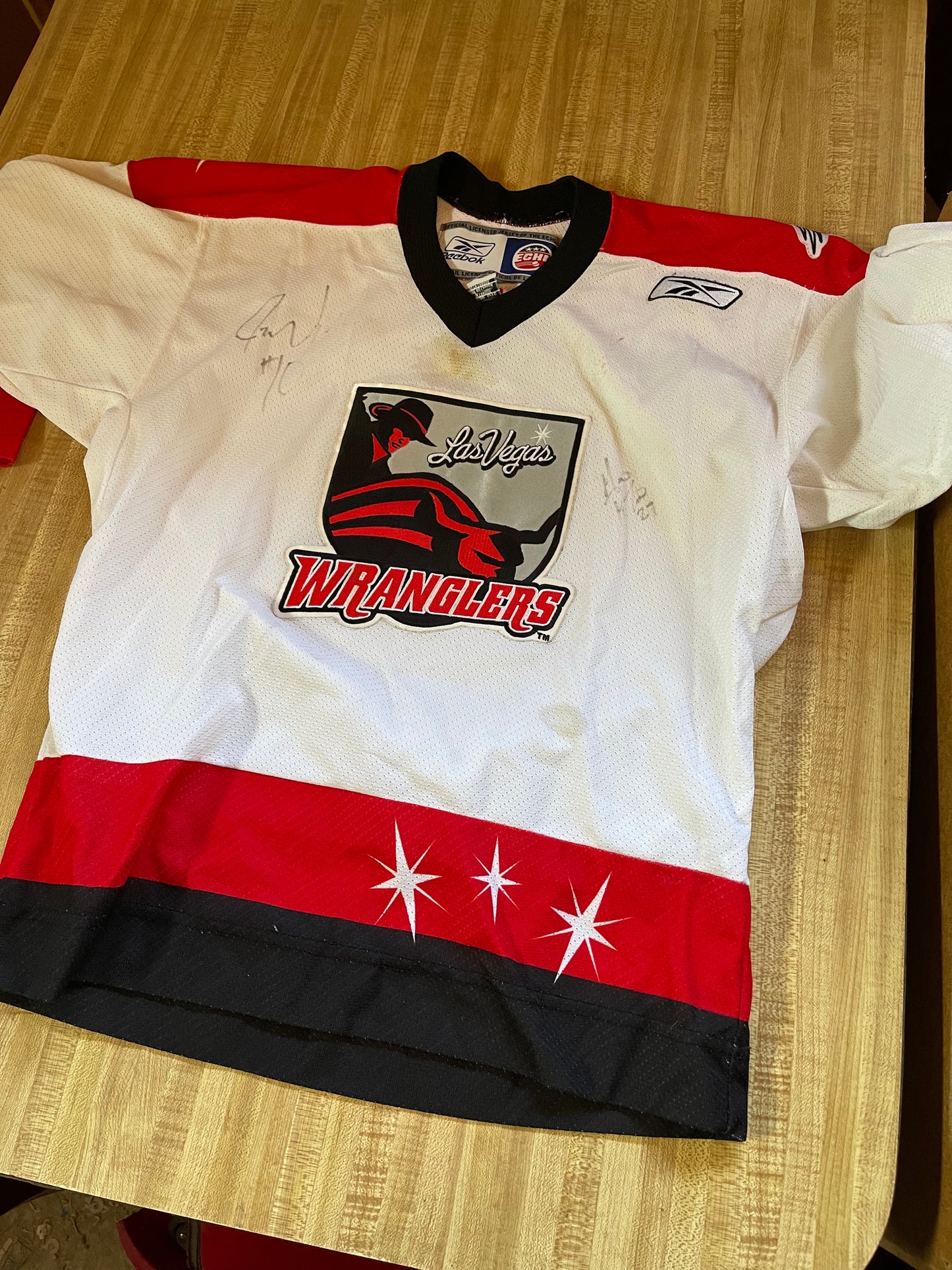 Autographed Las Vegas Wranglers Jersey Youth Large