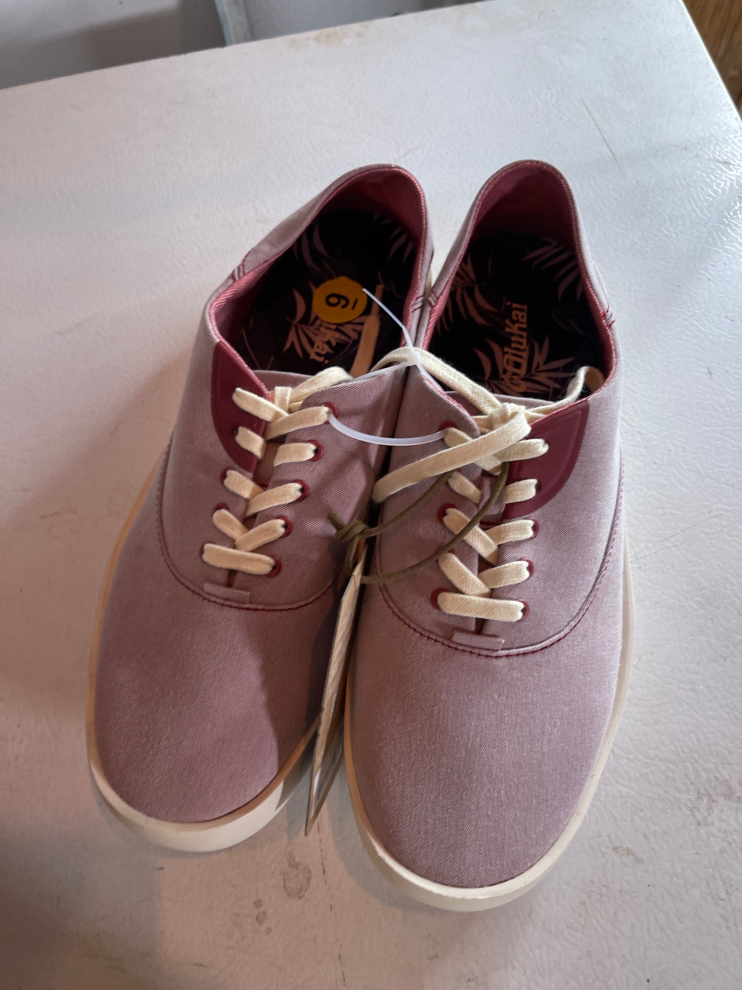 Olukai sneakers size 9 new without box